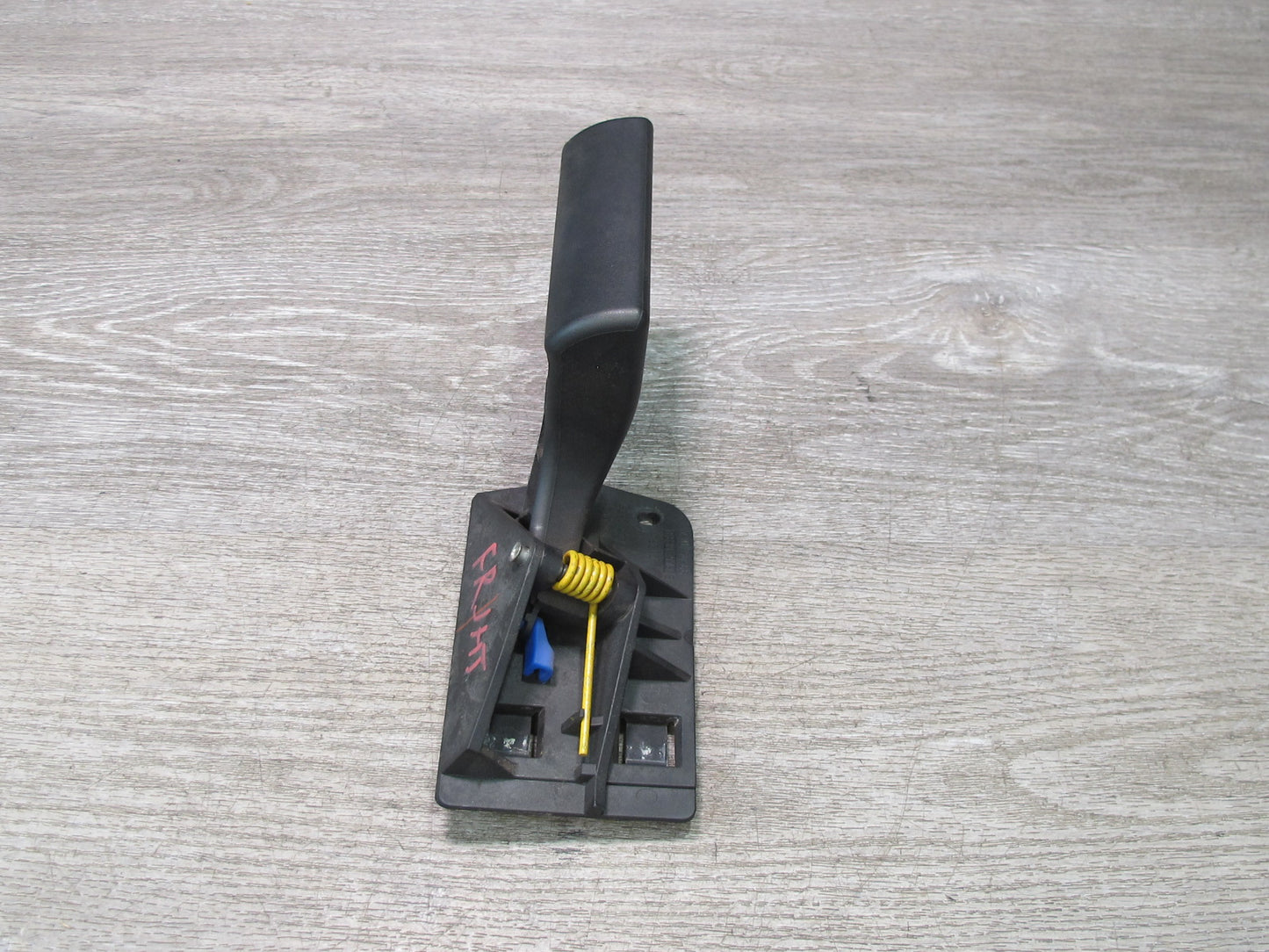 2003-2007 Hummer H2 Front Right Passenger Side Door Interior Handle