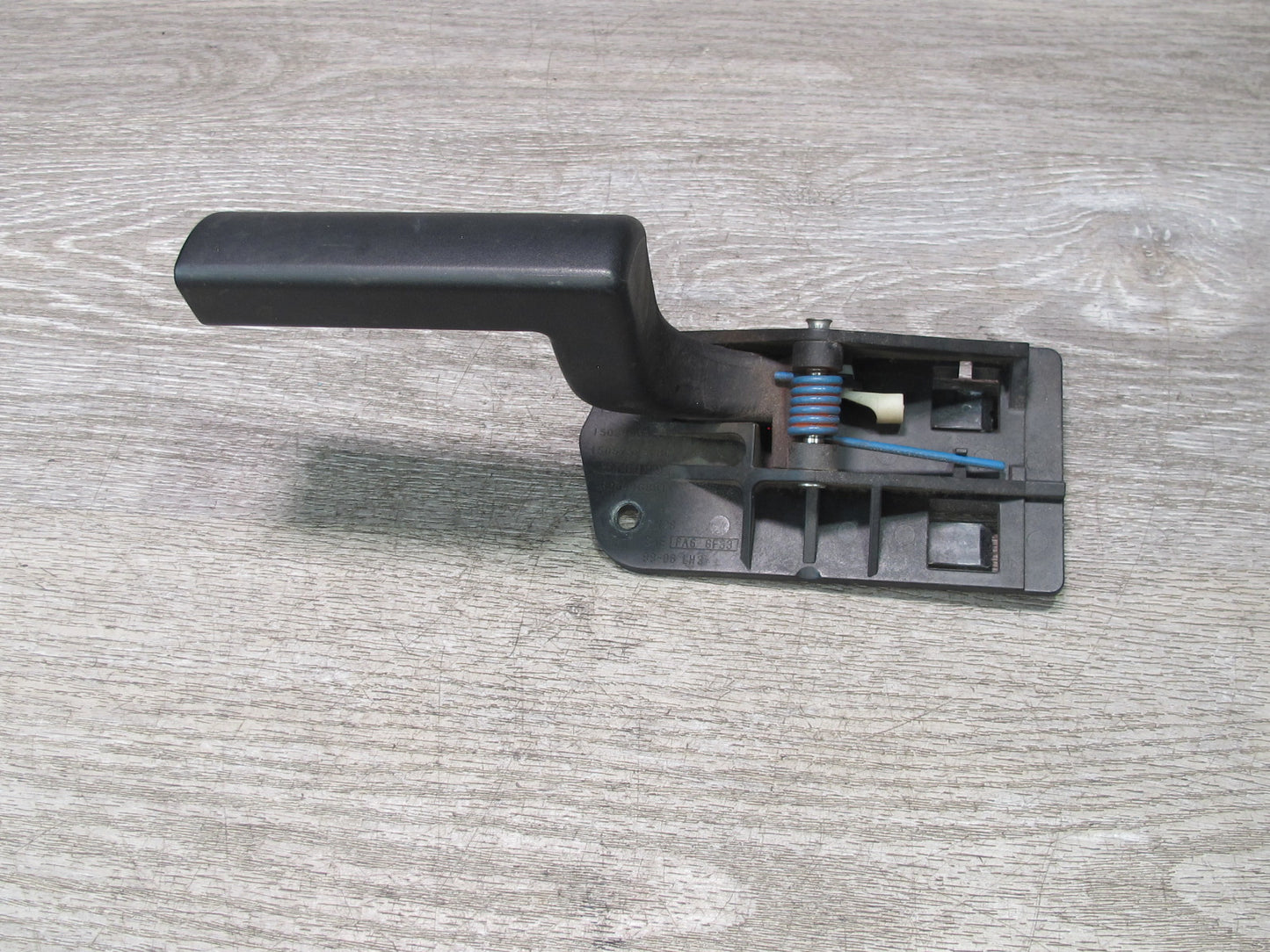2003-2007 Hummer H2 Front Right Passenger Side Door Interior Handle