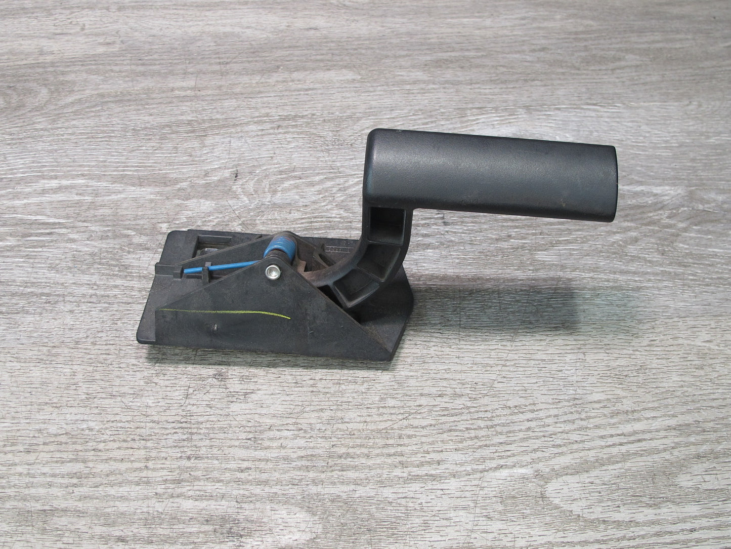 2003-2007 Hummer H2 Front Right Passenger Side Door Interior Handle