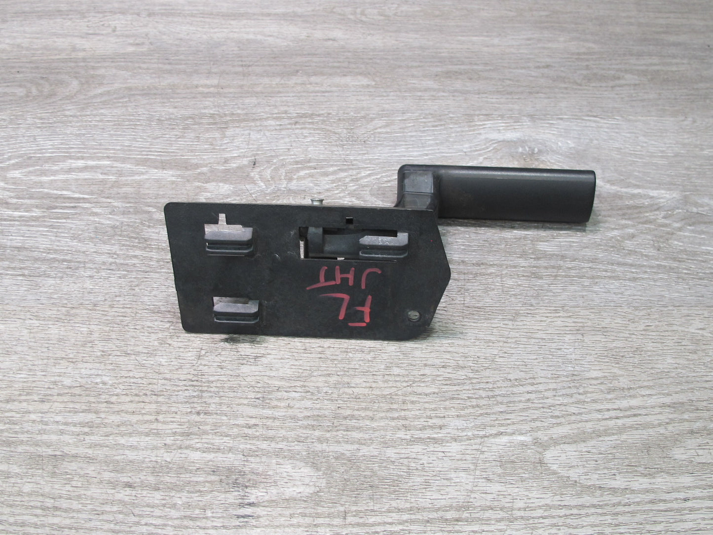 2003-2007 Hummer H2 Front Right Passenger Side Door Interior Handle