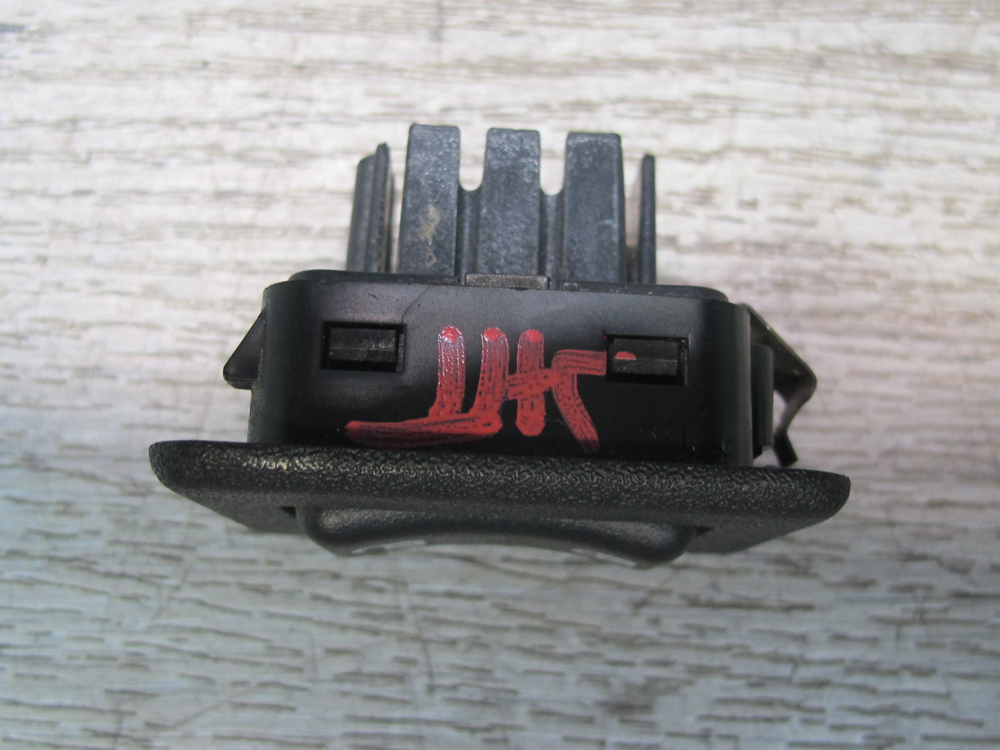 2003-2005 Hummer H2 Rear Back Door Lock Unlock Switch 15083089