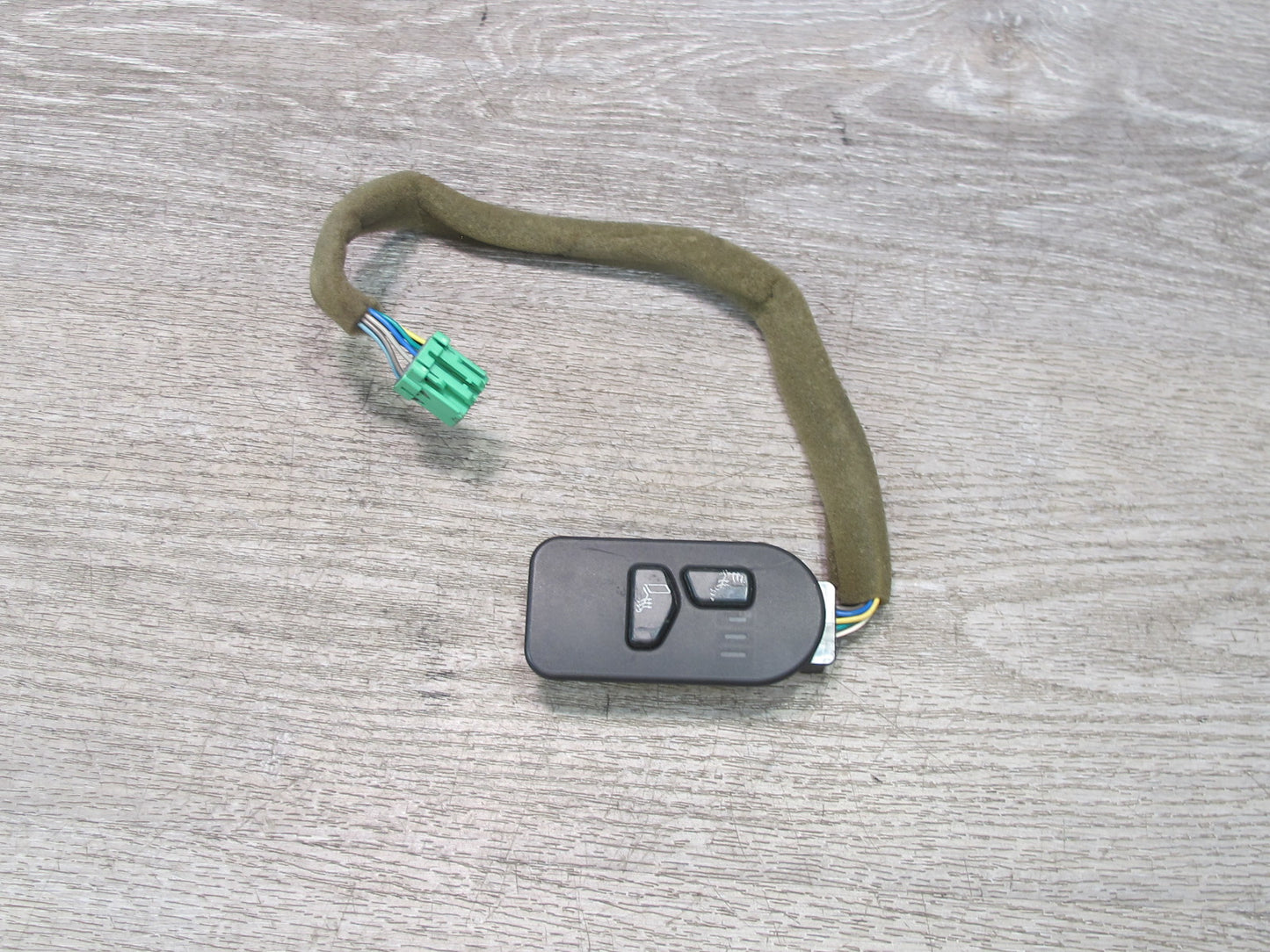 2003-2007 Hummer H2 Front Right Pass Side Door Seat Heat Heater Switch