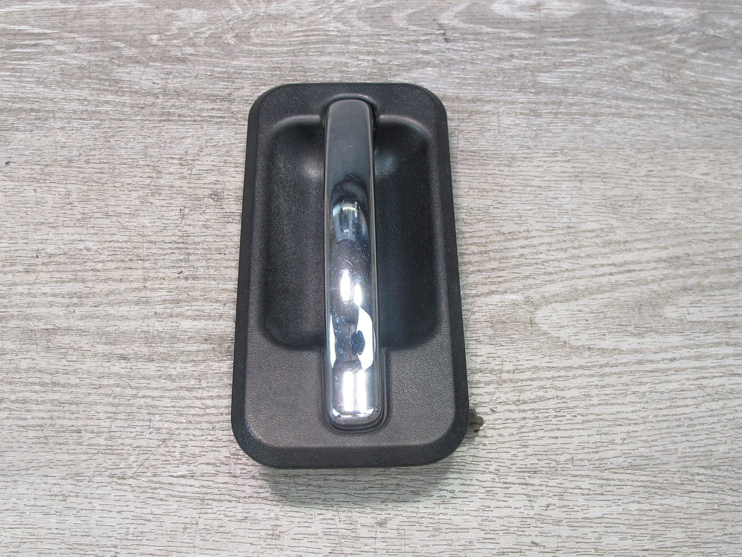 2003-2006 Hummer H2 Rear Left Driver Side Door Exterior Handle 15104797