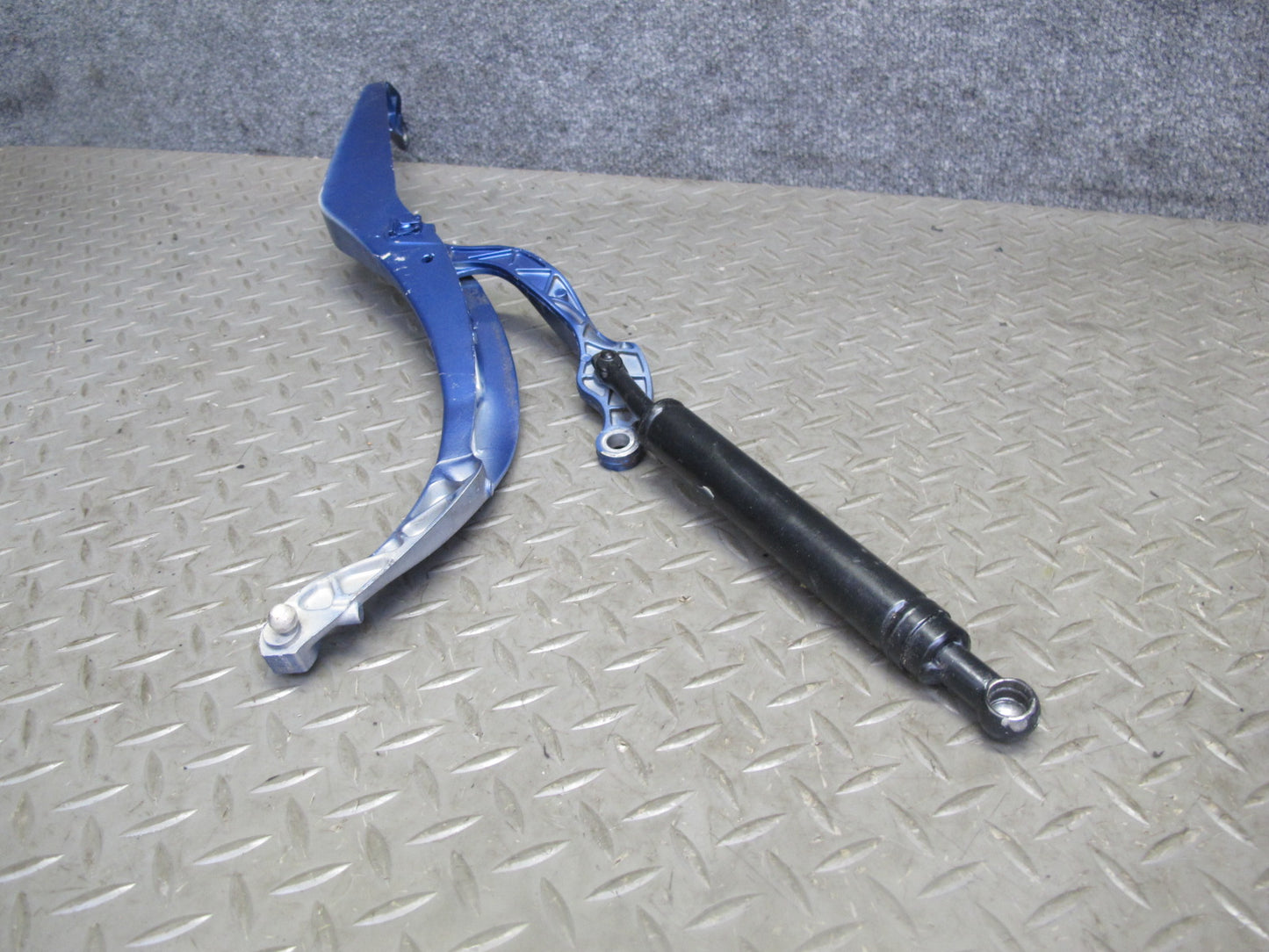 1997-2004 Porsche Boxster 986 Convertible TOP Lever Hinge Support Arm Set