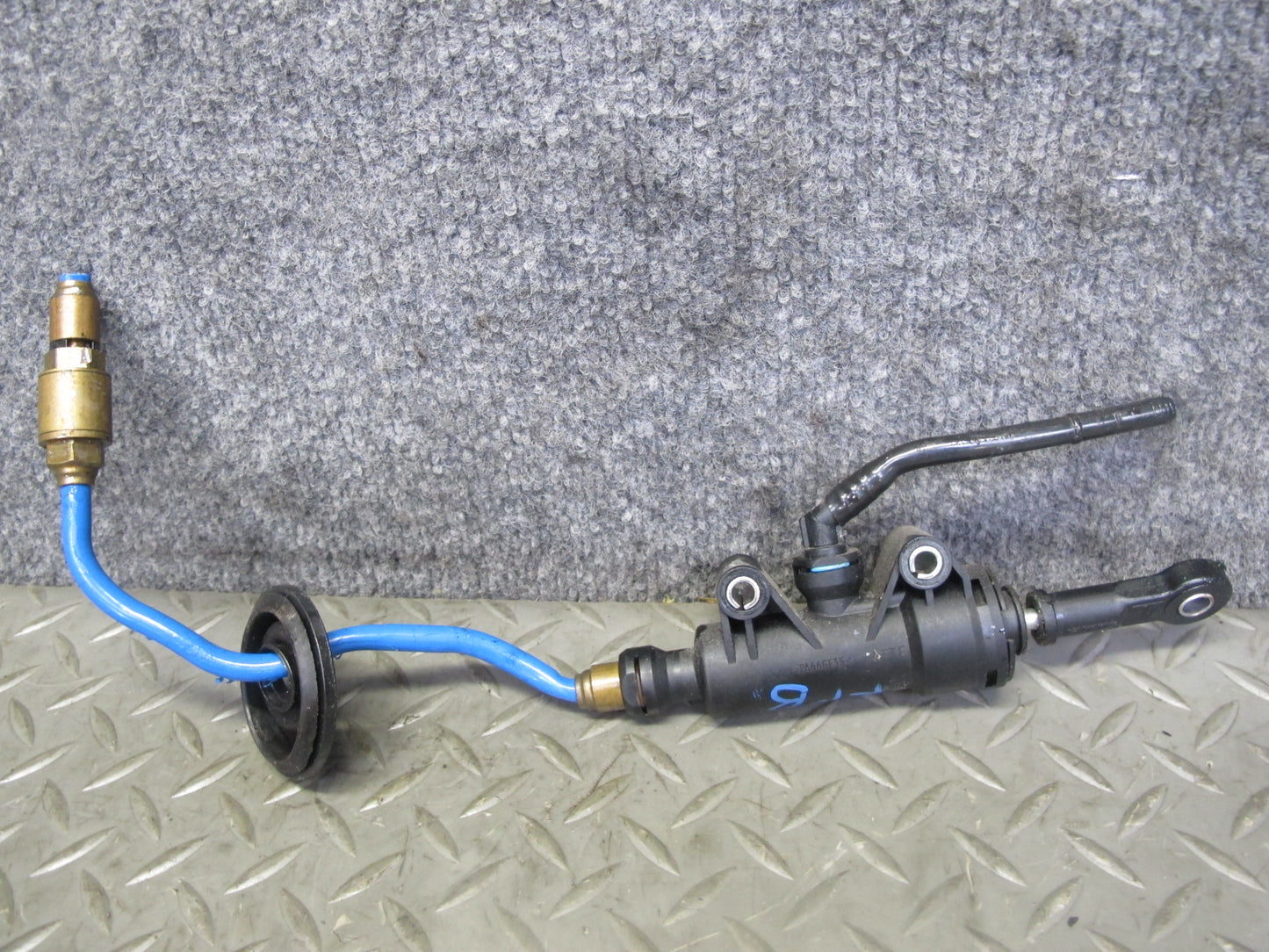 1997-2004 Porsche Boxster 986 Manual Transmission Clutch Master Cylinder W/ Pipe