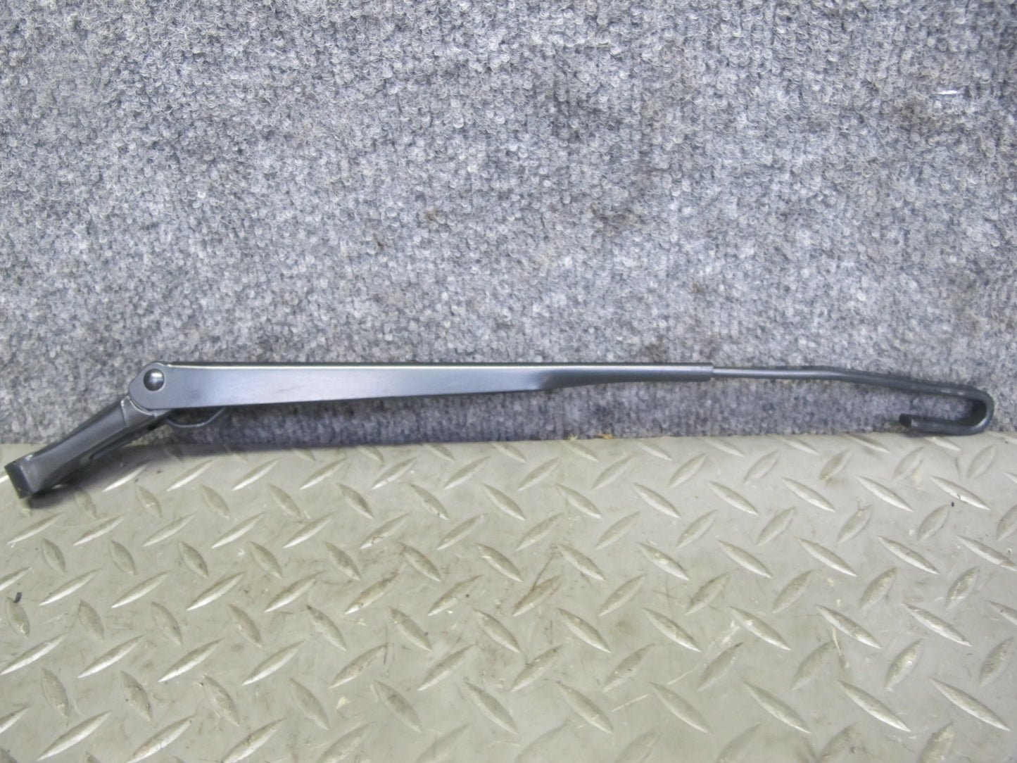 1997-2004 Porsche Boxster 986 Front Left & Right Side Windshield Wiper Arm Set