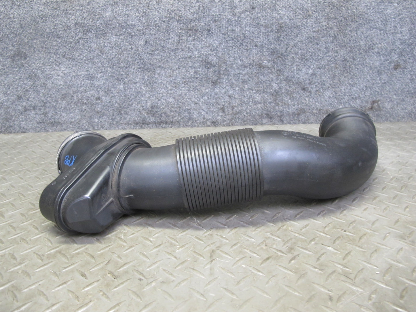 2000-2004 Porsche Boxster 986 Manual Trans Engine Air Intake Hose Tube Pipe