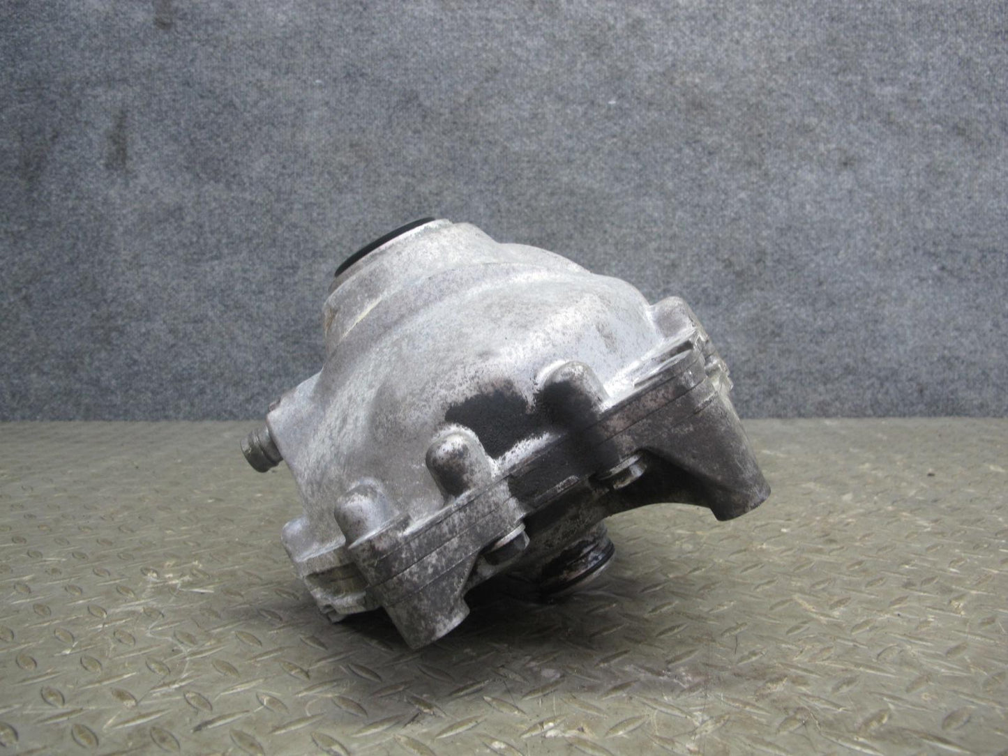 2010-2013 BMW E70 E71 X5M X6M AWD Front Differential Carrier 3.91 Ratio 96k