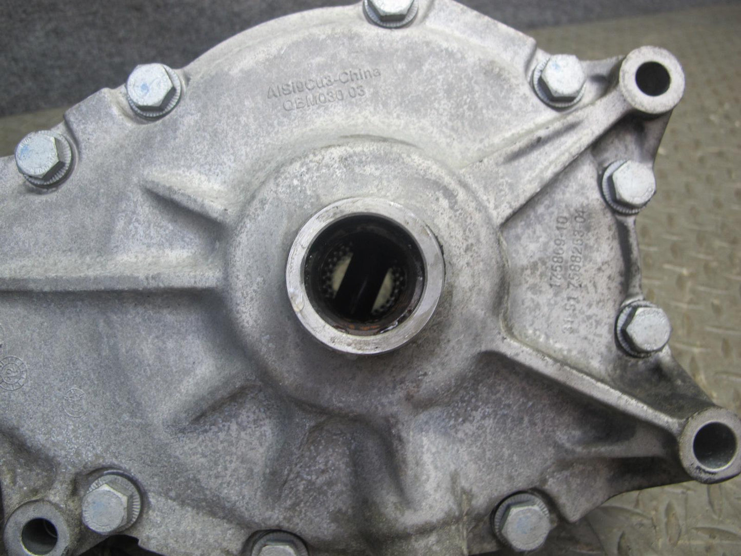 2010-2013 BMW E70 E71 X5M X6M AWD Front Differential Carrier 3.91 Ratio 96k