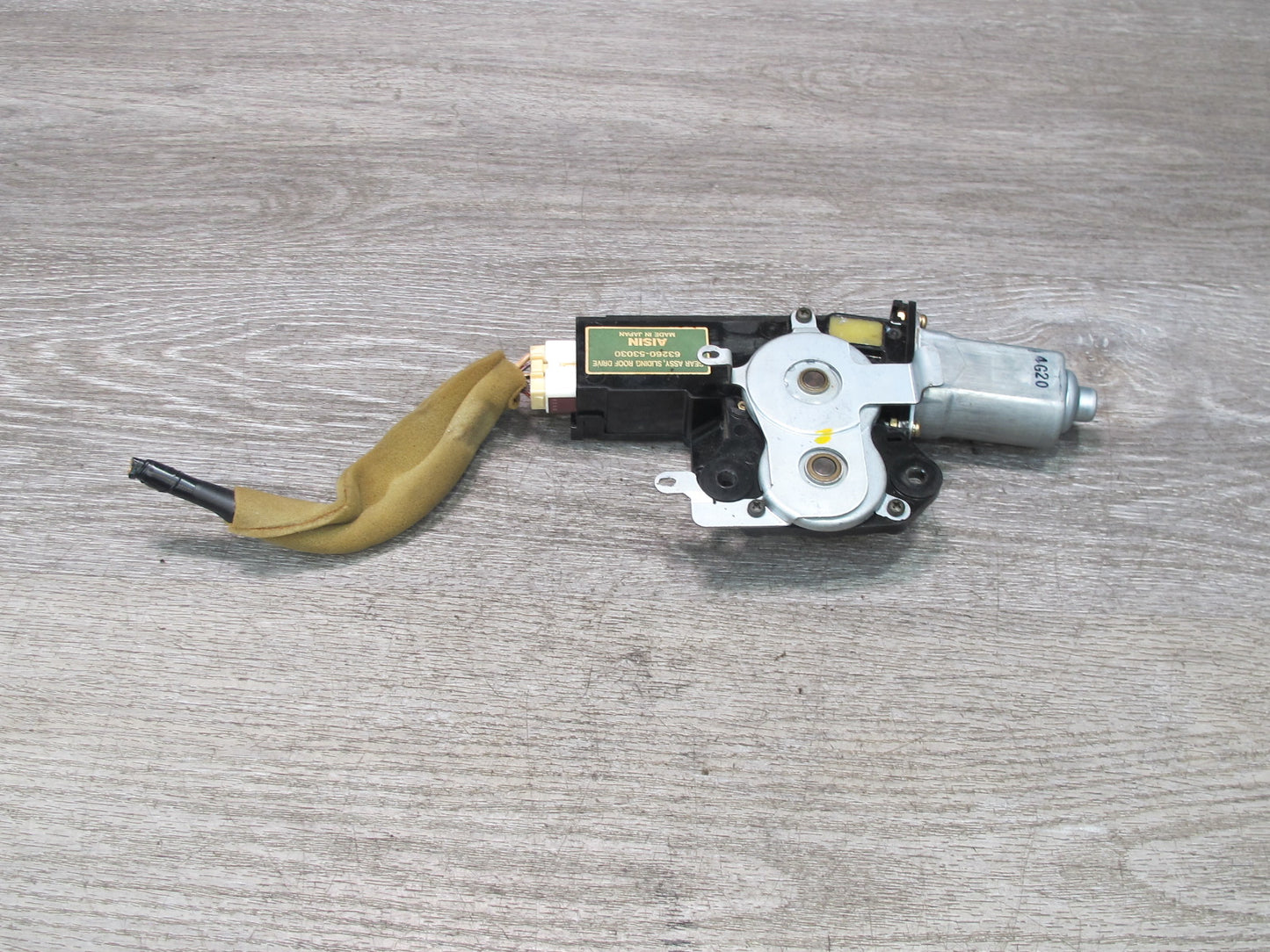 01-05 Lexus JCE10L IS300 Sunroof Motor Drive Unit 63260-53030 OEM