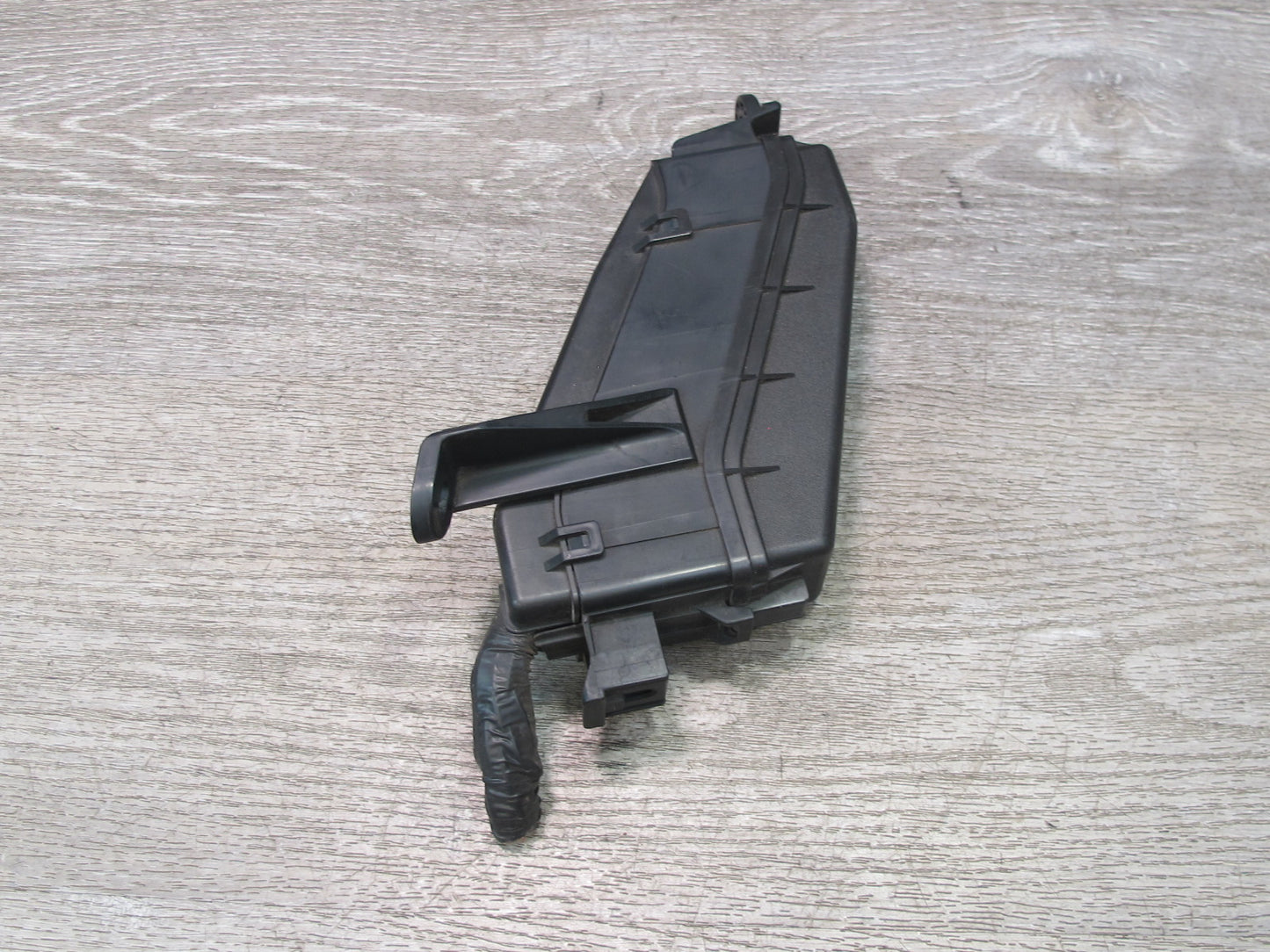 01-05 Lexus JCE10L IS300 Engine Bay Relay Fuse Box OEM