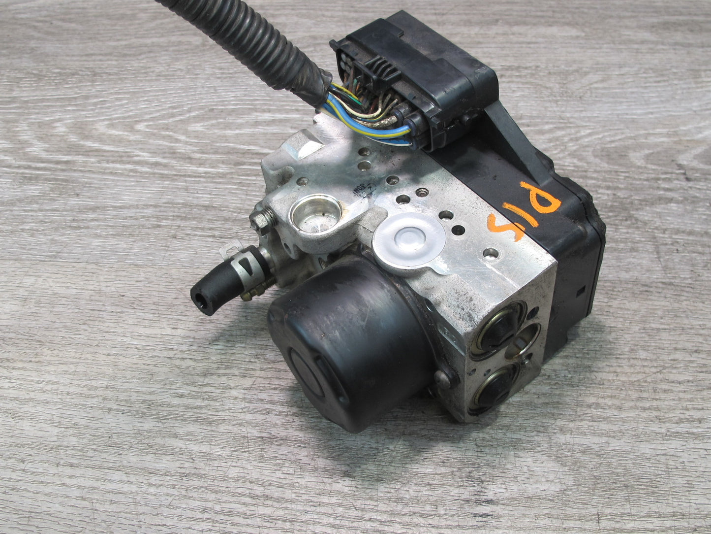 02-05 Lexus JCE10L IS300 Anti Lock Brake ABS Pump Module 44540-53020 OEM