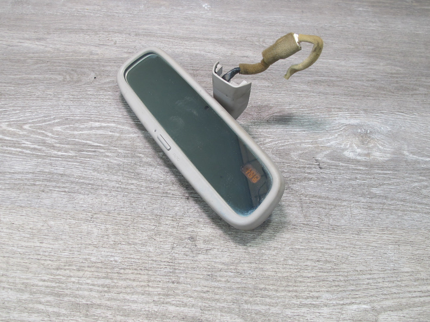 02-05 Lexus JCE10L IS300 Auto Dimm Interior Rear View Mirror w Compass OEM