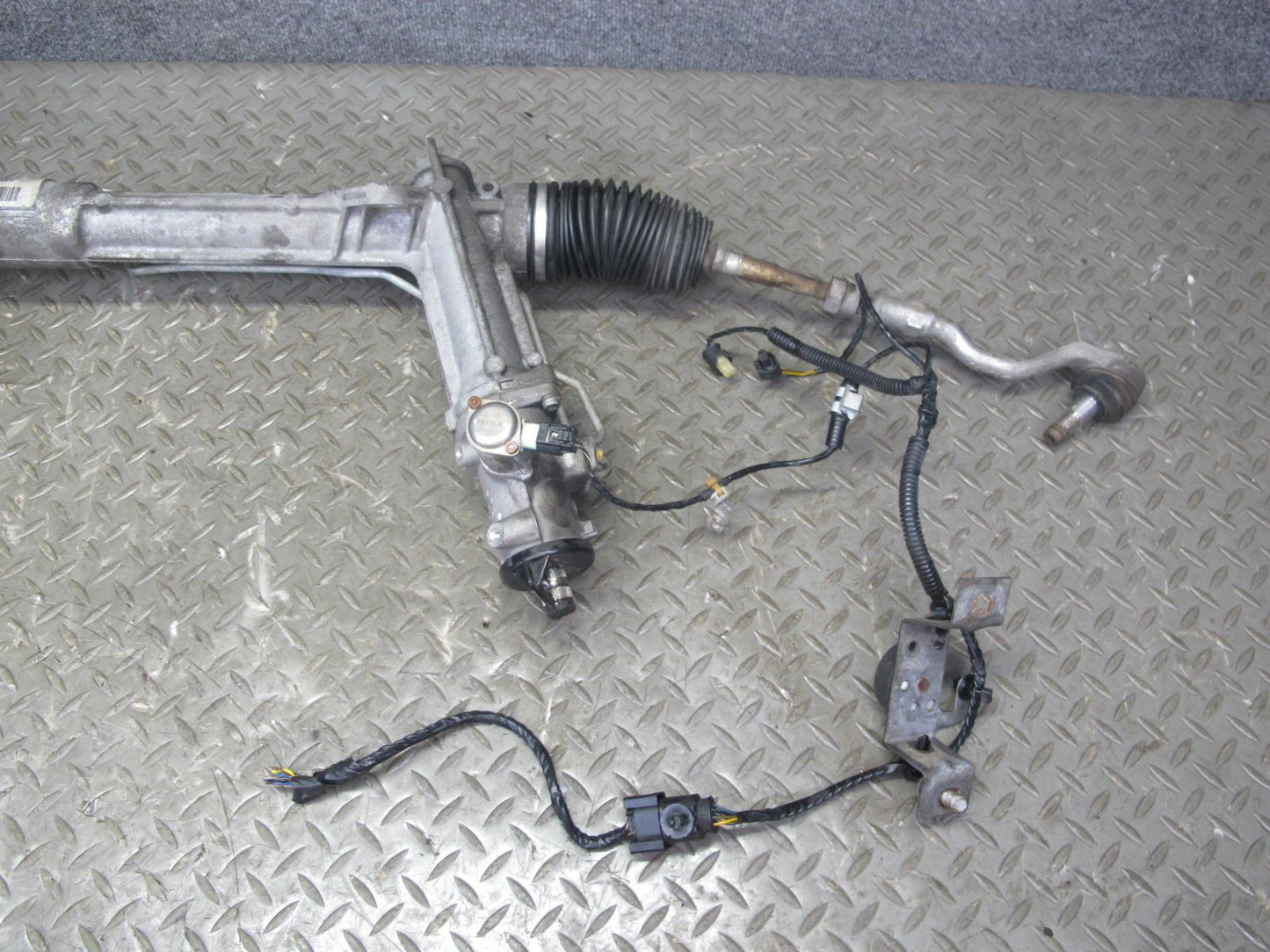 2010-2013 BMW E70 E71 X5M X6M Hydro Power Steering Rack & Pinion 6788972