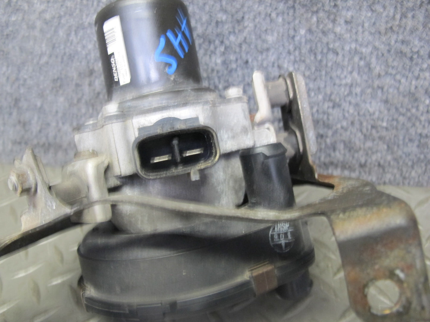 00-03 Honda S2000 2.0L Secondary Air Injection Pump 125600-0061 OEM