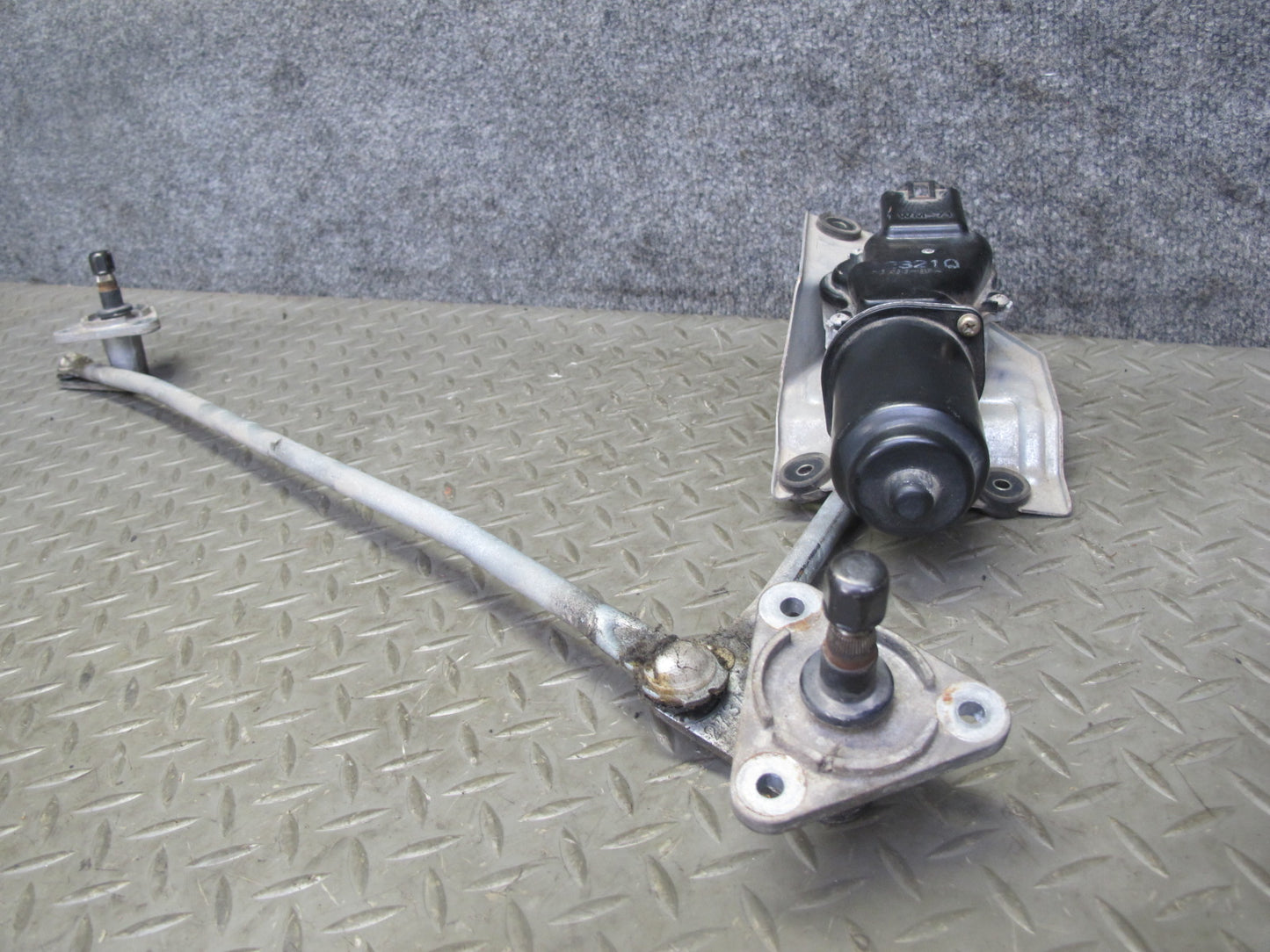 00-09 Honda S2000 Windshield Wiper Transmission Linkage w Motor OEM