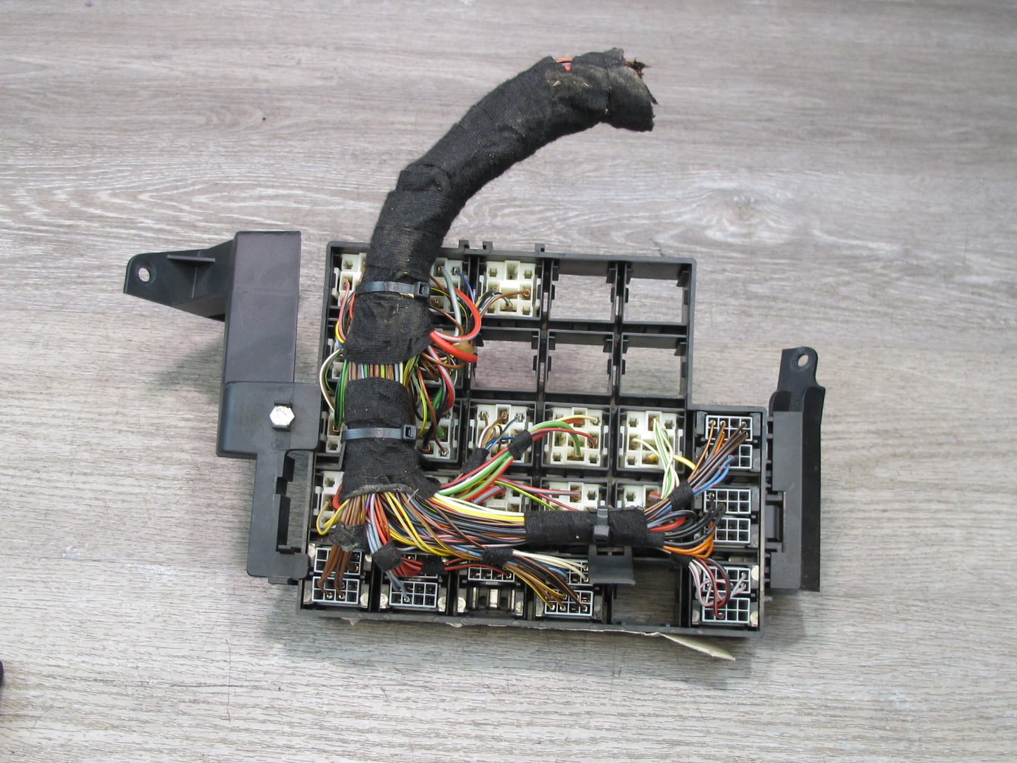 2000-2004 Porsche Boxster 986 Junction Fuse Relay Box Module Unit