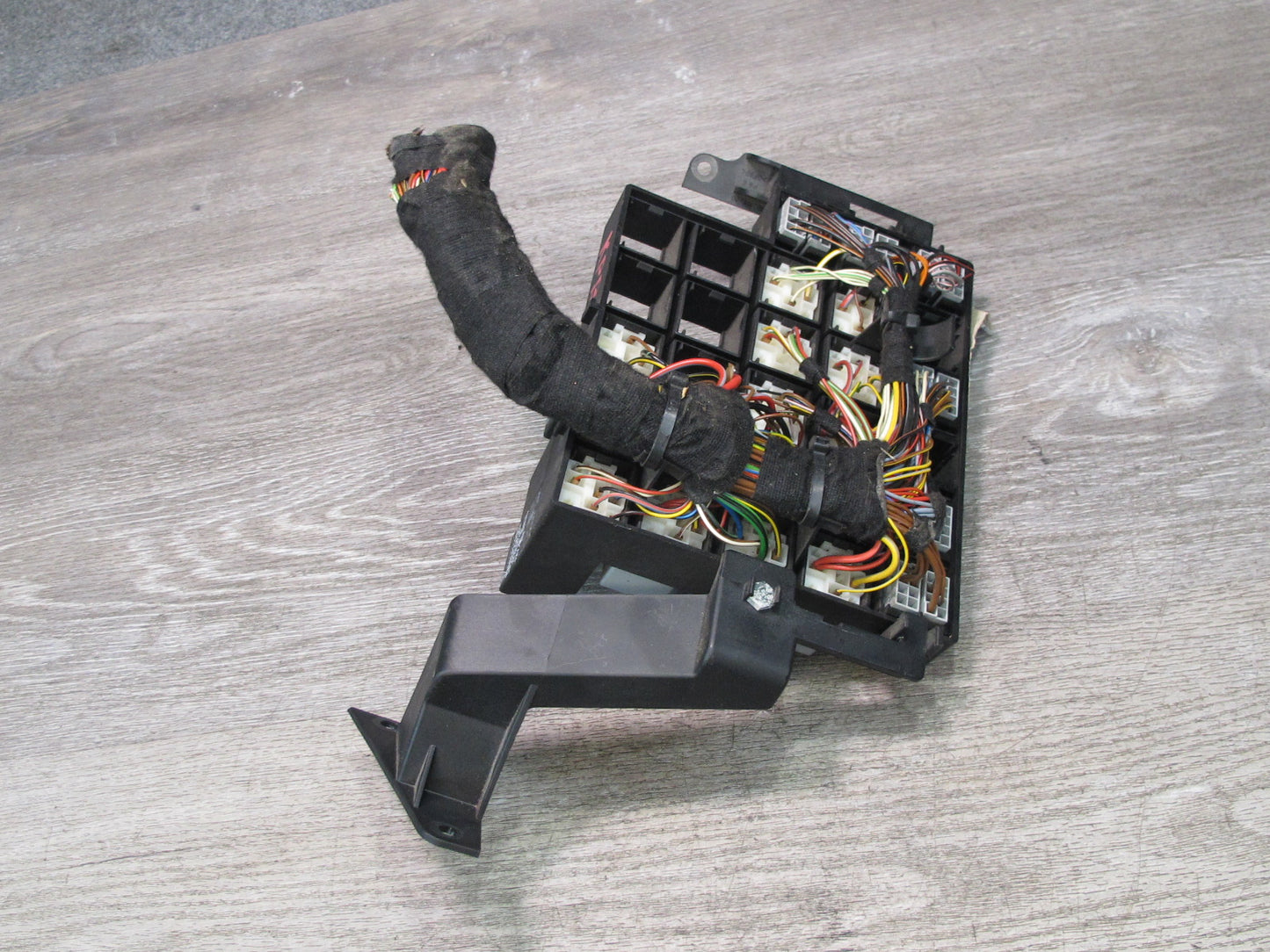 2000-2004 Porsche Boxster 986 Junction Fuse Relay Box Module Unit