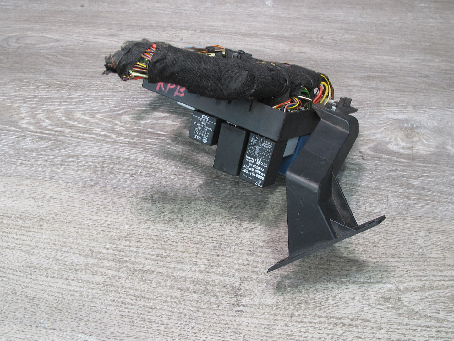 2000-2004 Porsche Boxster 986 Junction Fuse Relay Box Module Unit