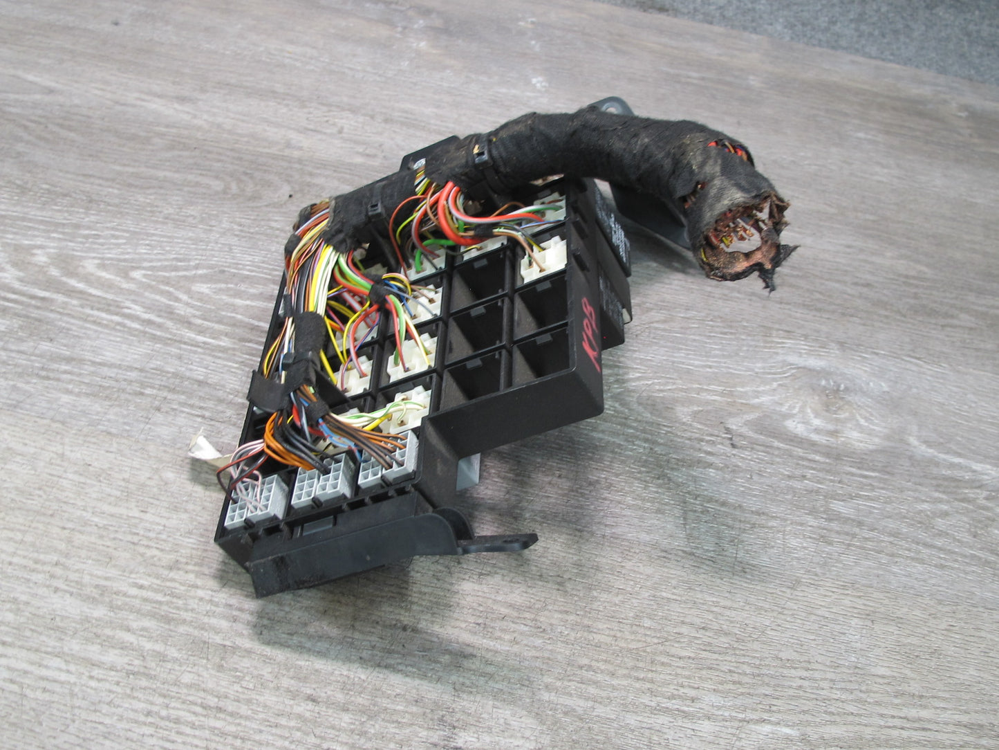 2000-2004 Porsche Boxster 986 Junction Fuse Relay Box Module Unit