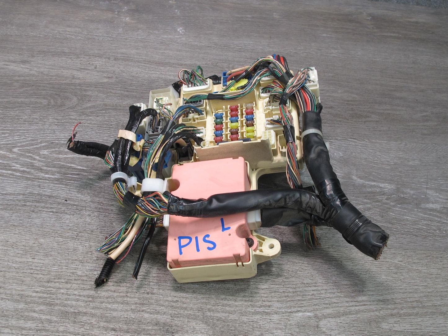 02-05 Lexus IS300 JCE10L Left Junction Fuse Relay Box w Multiplex Module OEM