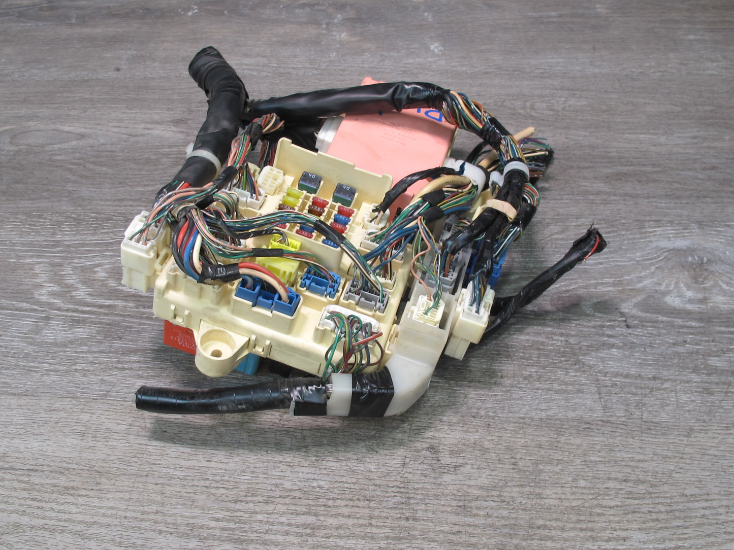 02-05 Lexus IS300 JCE10L Left Junction Fuse Relay Box w Multiplex Module OEM