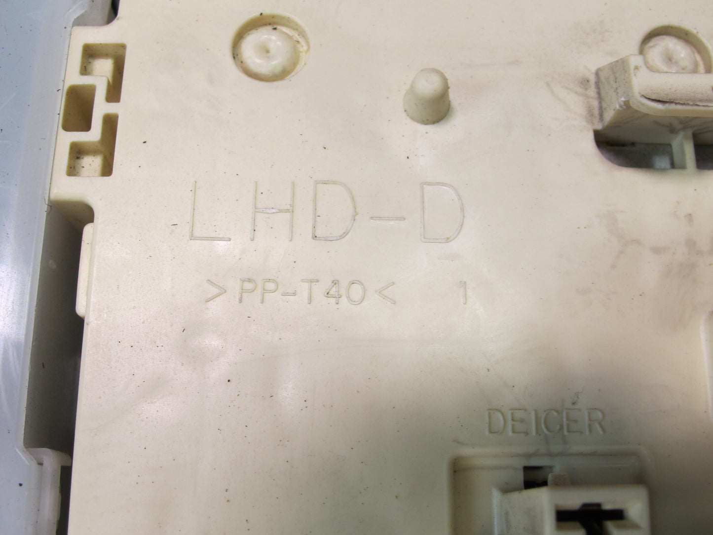 02-05 Lexus IS300 JCE10L Left Junction Fuse Relay Box w Multiplex Module OEM