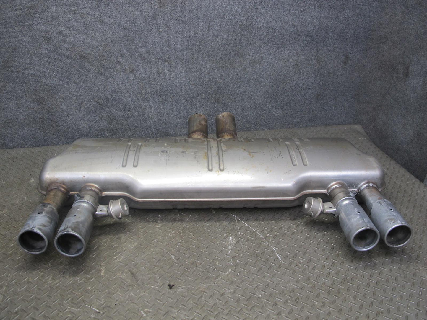 2010-2013 BMW E70 E71 X5M X6M Rear Exhaust Muffler w Tips