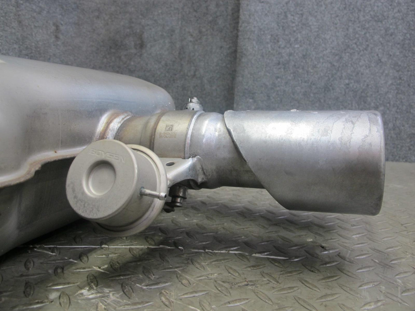 2010-2013 BMW E70 E71 X5M X6M Rear Exhaust Muffler w Tips