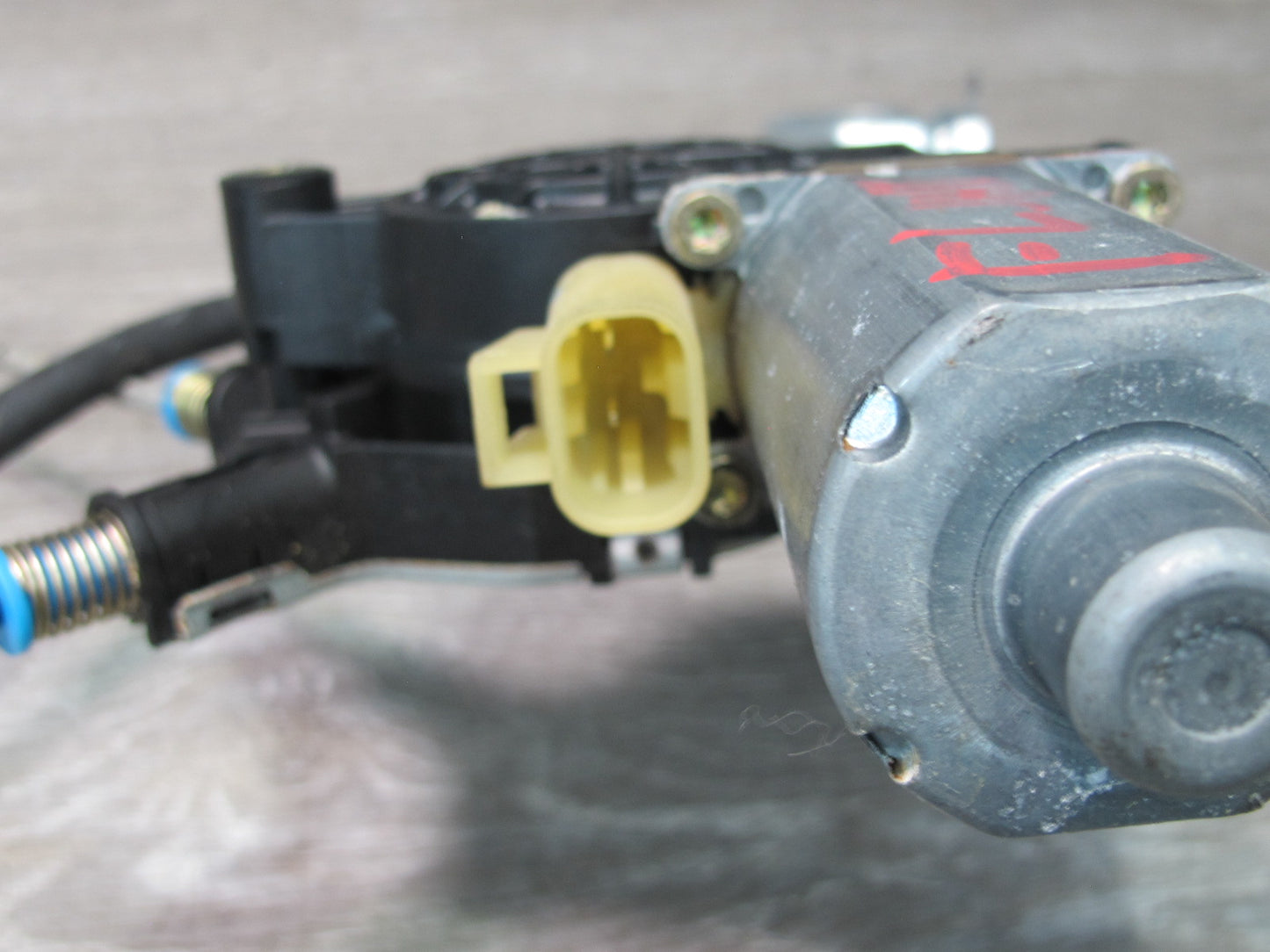 2003-2009 Hummer H2 Front Left Driver Side Window Regulator W/ Power Motor
