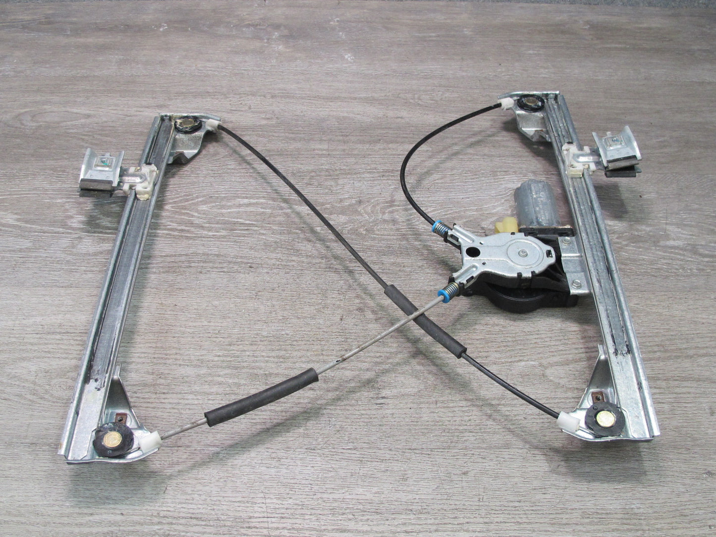 2003-2009 Hummer H2 Front Left Driver Side Window Regulator W/ Power Motor