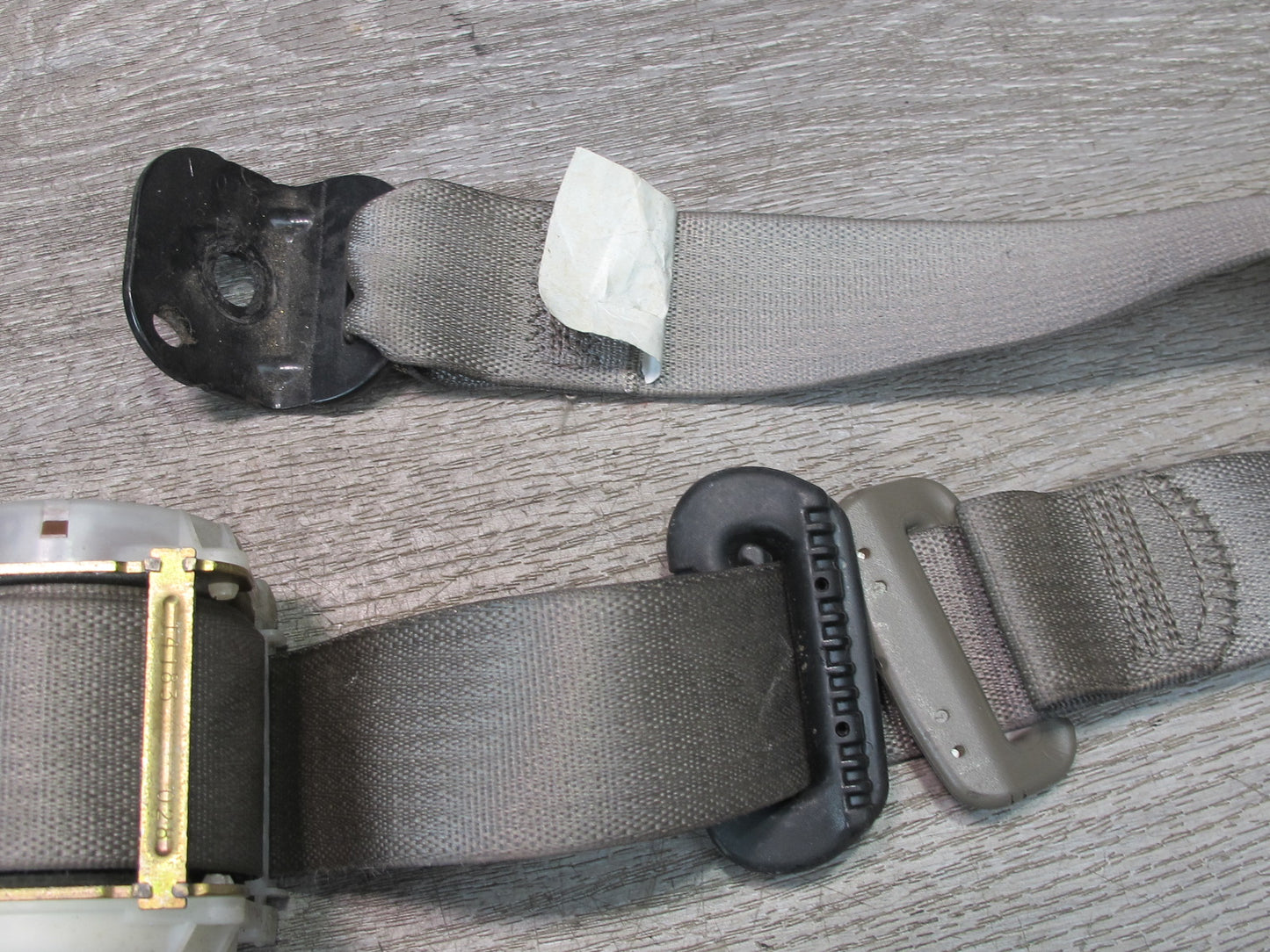 03-07 HUMMER H2 REAR RIGHT & LEFT SIDE SEATBELT RETRACTOR SET OEM