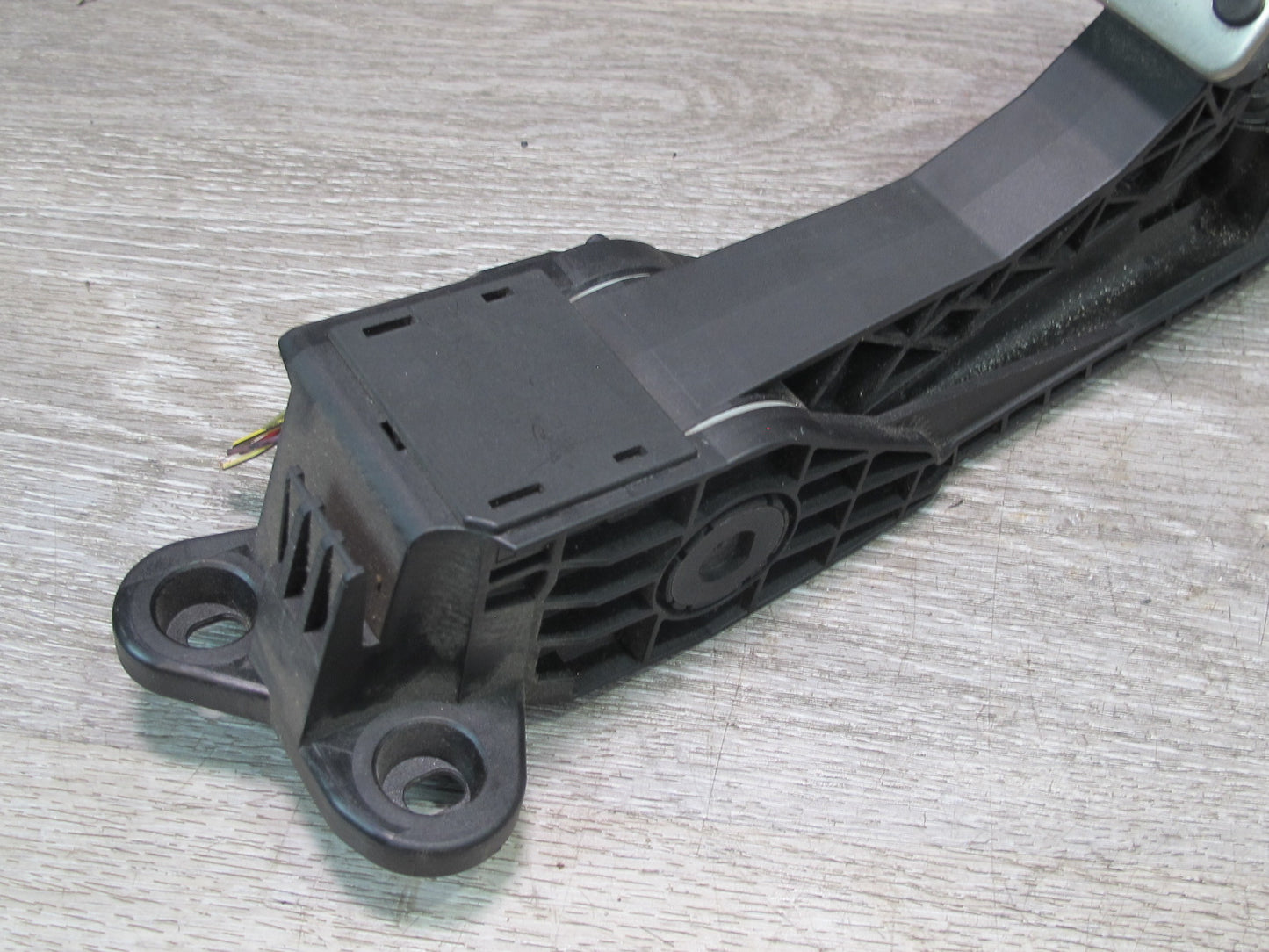 06-11 Mercedes W164 Ml-class Accelerator Throttle Gas Pedal 1643000104 OEM