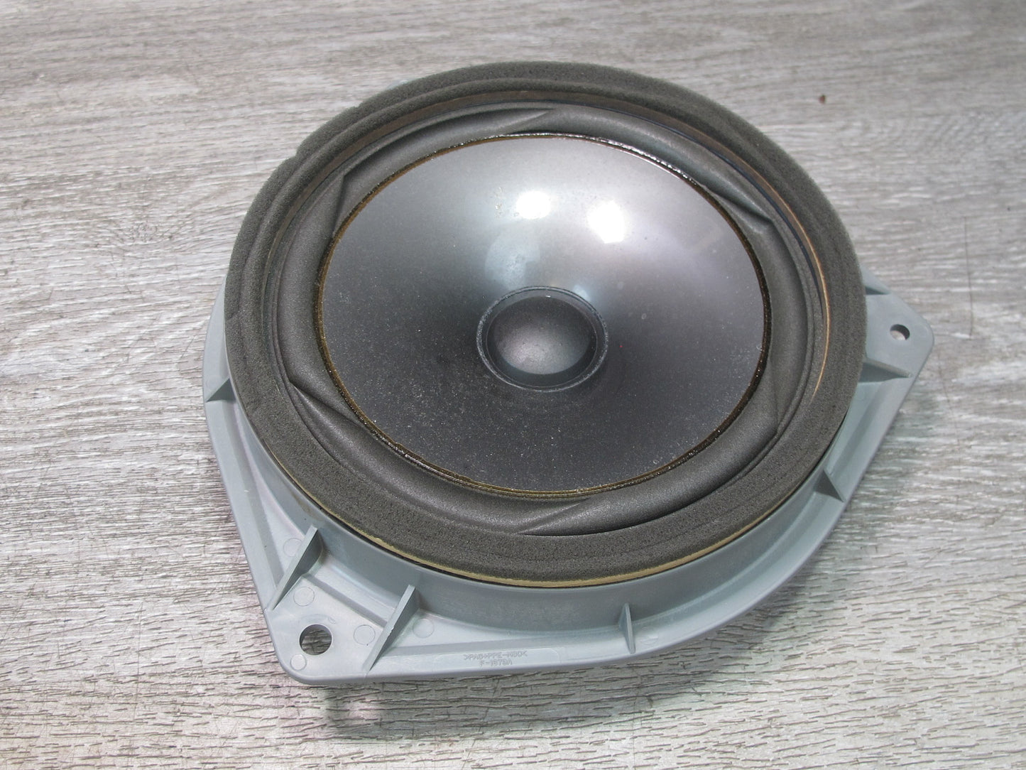 01-05 Lexus JCE10L IS300 Set of 2 Front Left & Right Door Speaker OEM