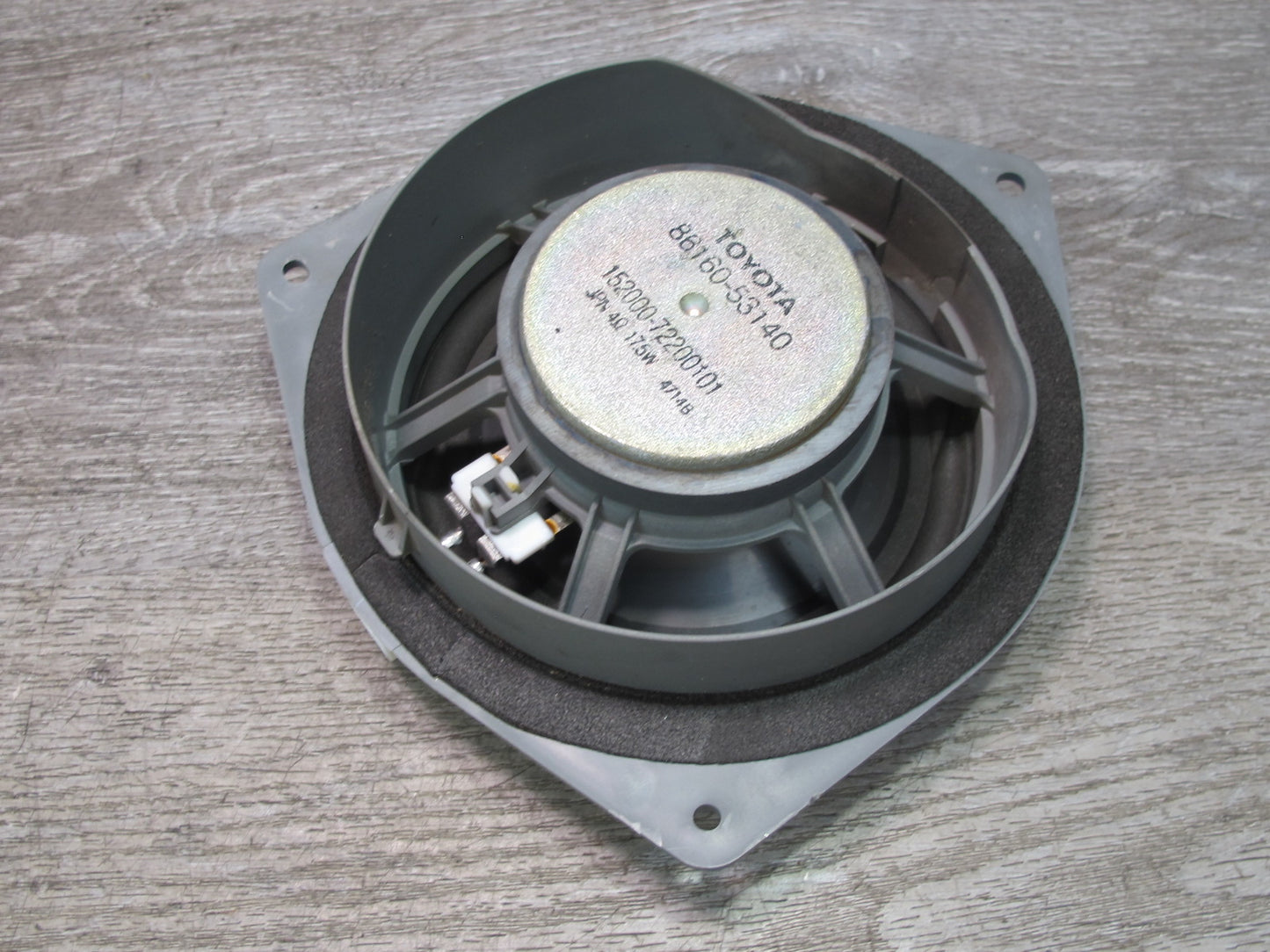 01-05 Lexus JCE10L IS300 Set of 2 Front Left & Right Door Speaker OEM