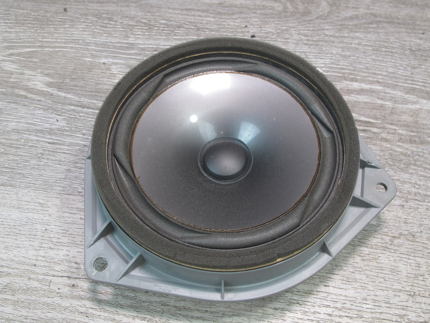 01-05 Lexus JCE10L IS300 Set of 2 Front Left & Right Door Speaker OEM