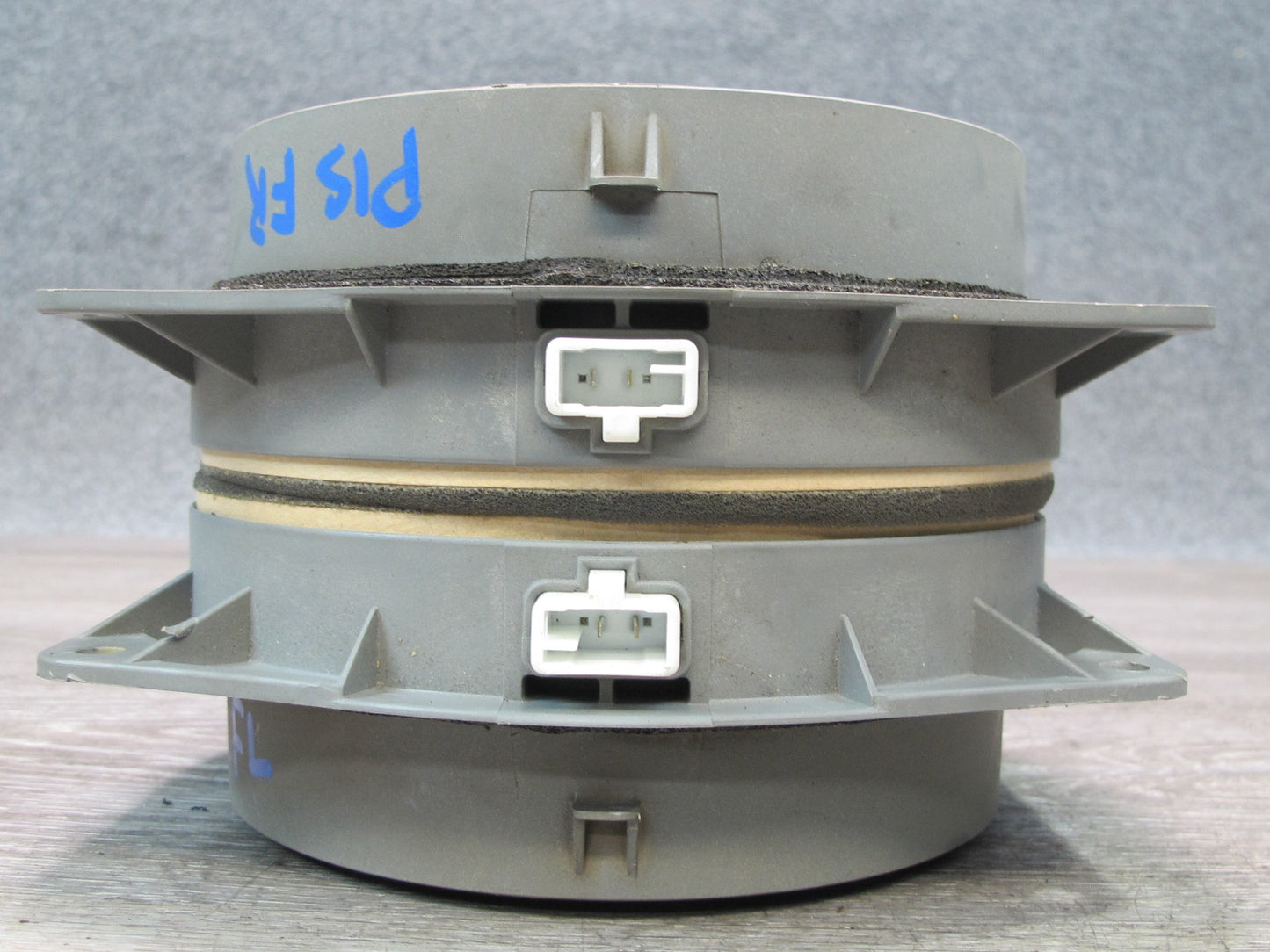 01-05 Lexus JCE10L IS300 Set of 2 Front Left & Right Door Speaker OEM