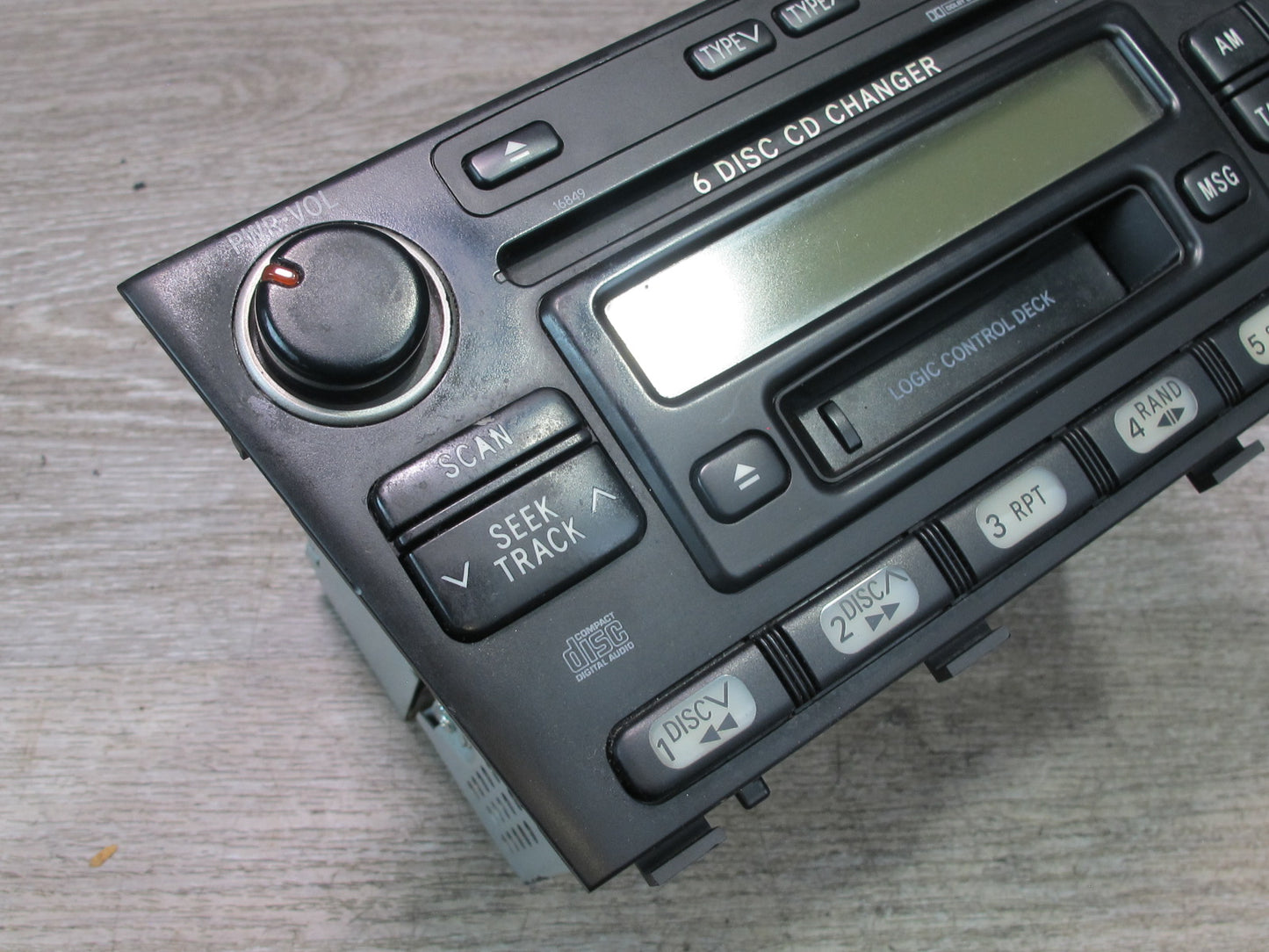 03-05 Lexus JCE10L IS300 Cassette AM FM Radio CD Player Receiver Head Unit OEM
