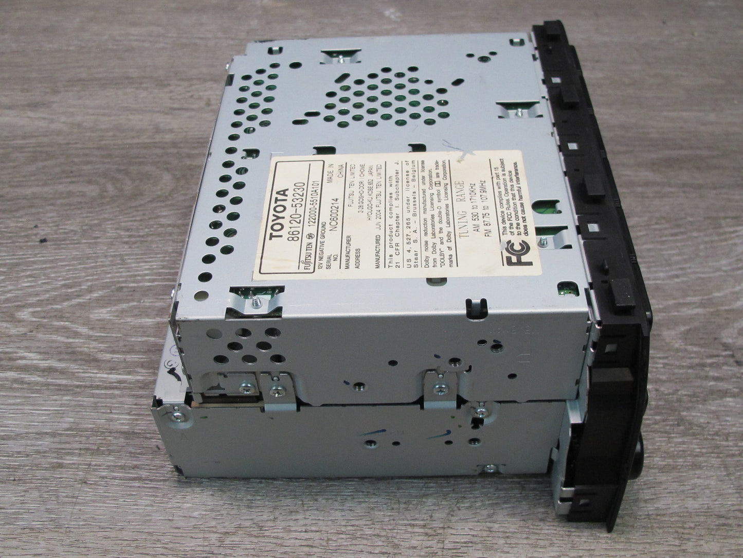 03-05 Lexus JCE10L IS300 Cassette AM FM Radio CD Player Receiver Head Unit OEM
