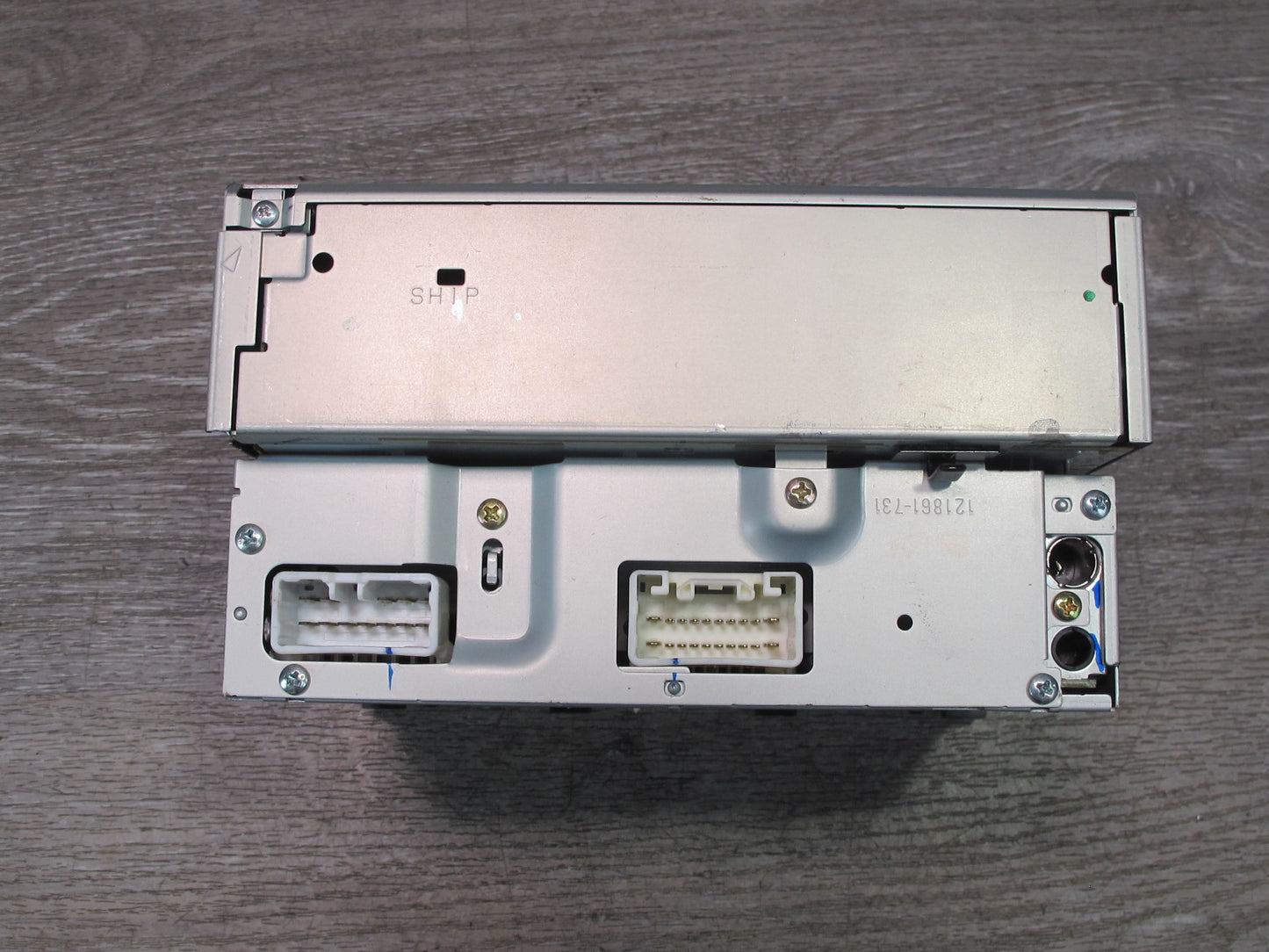 03-05 Lexus JCE10L IS300 Cassette AM FM Radio CD Player Receiver Head Unit OEM
