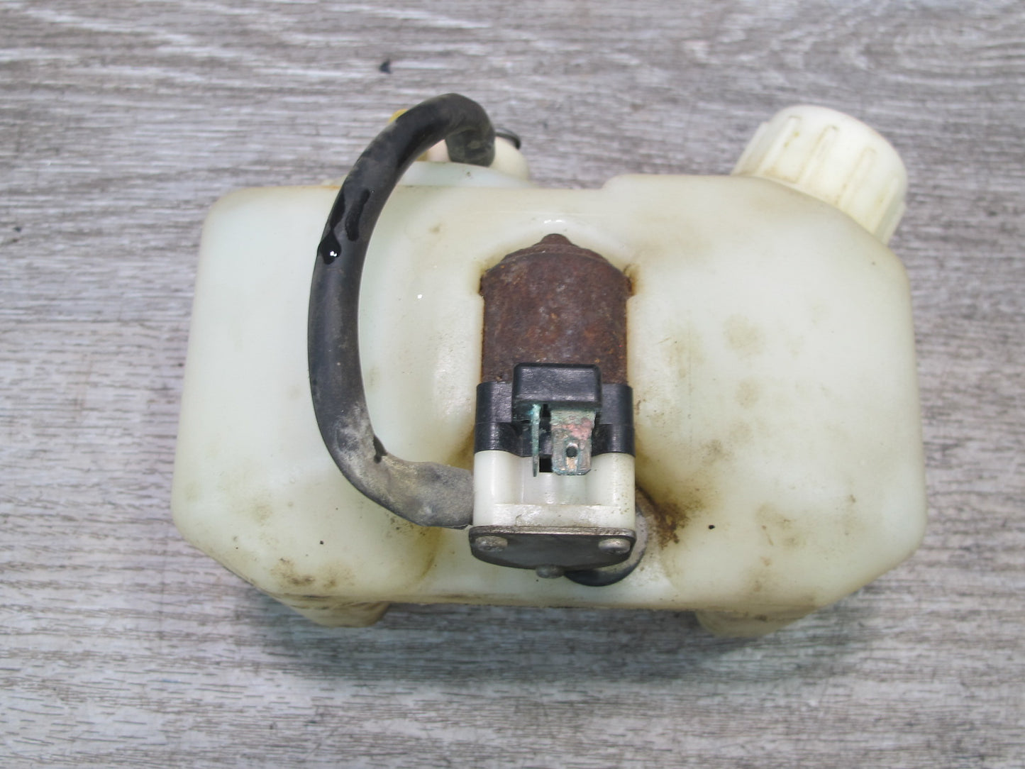 84-85 Mazda RX7 FB Sub Zero Starting Assist Fluid Reservoir Tank w Pump OEM