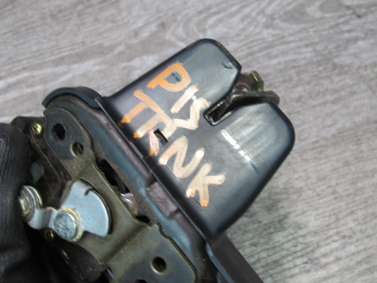 01-05 Lexus JCE10L IS300 Sedan Rear Trunk Lock Latch Actuator OEM