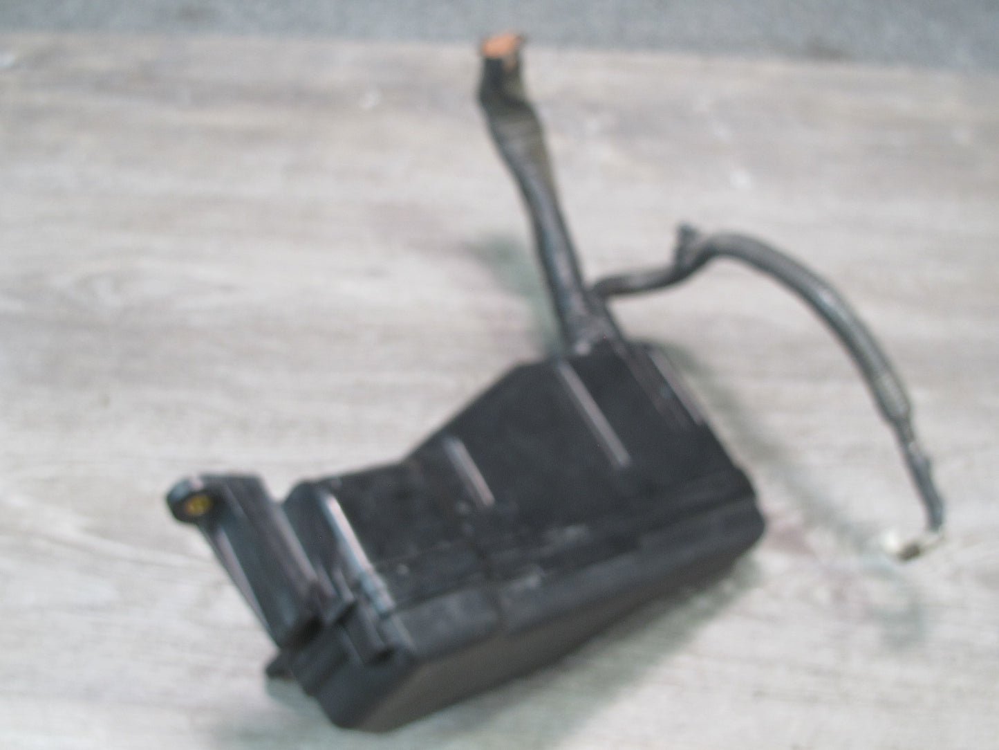 02-05 Lexus JCE10L IS300 Engine Bay Relay Fuse Box w Cover OEM