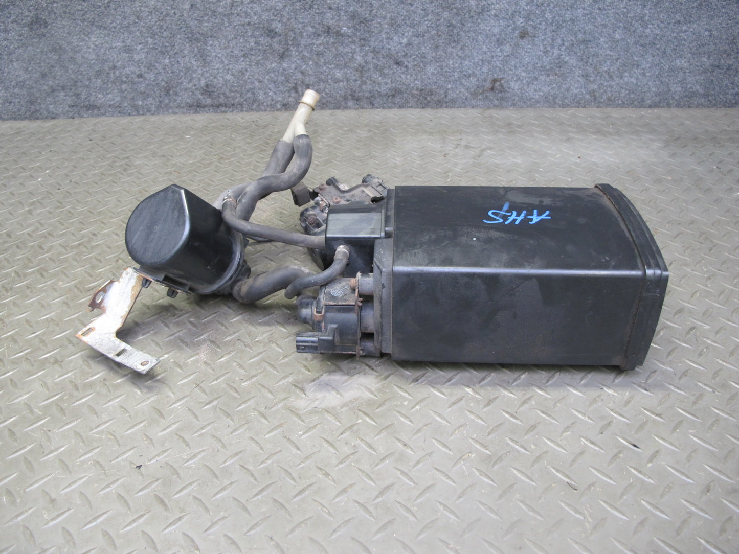 00-09 Honda S2000 Fuel Evap Vapor Charcoal Canister OEM