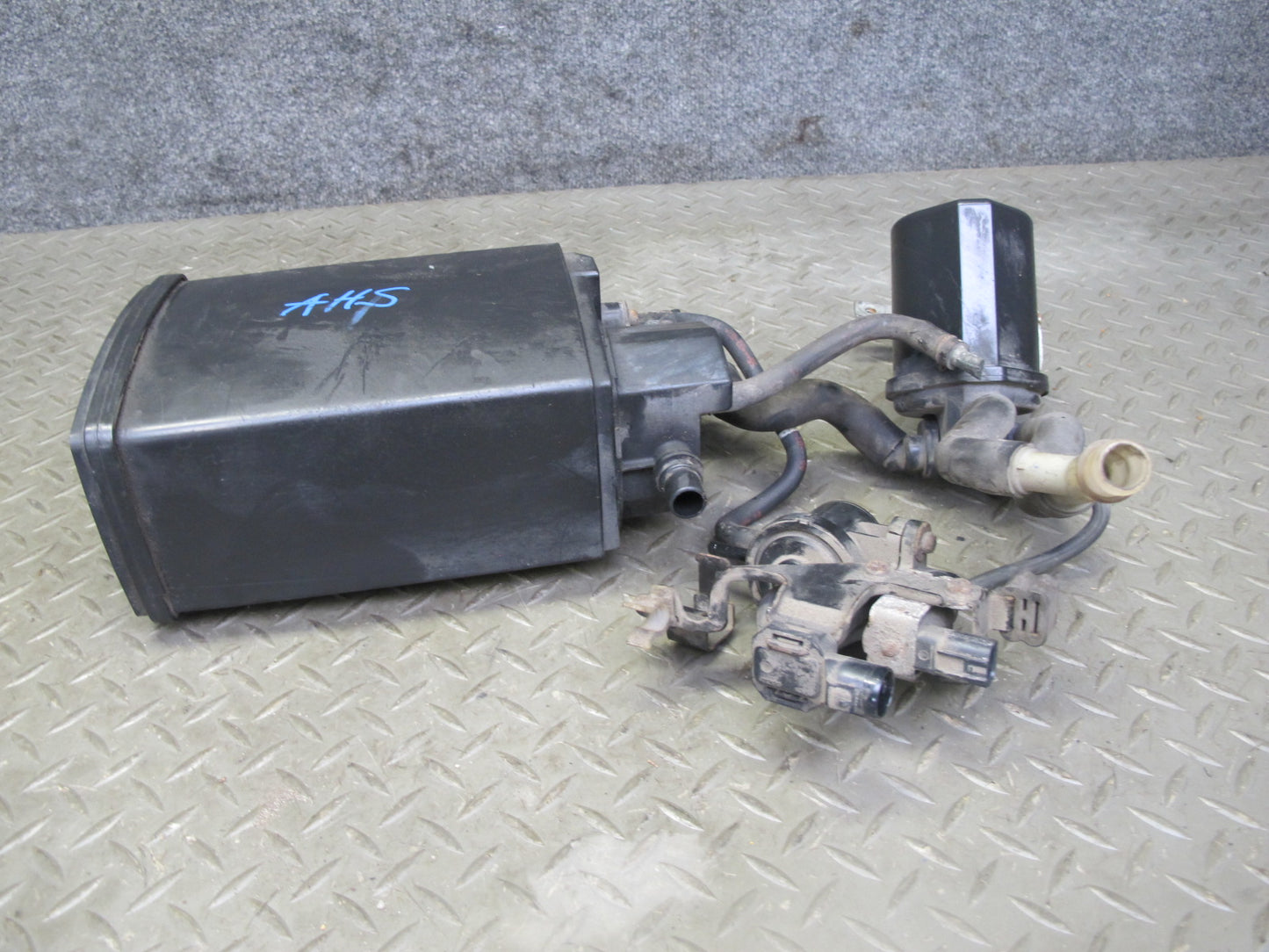 00-09 Honda S2000 Fuel Evap Vapor Charcoal Canister OEM
