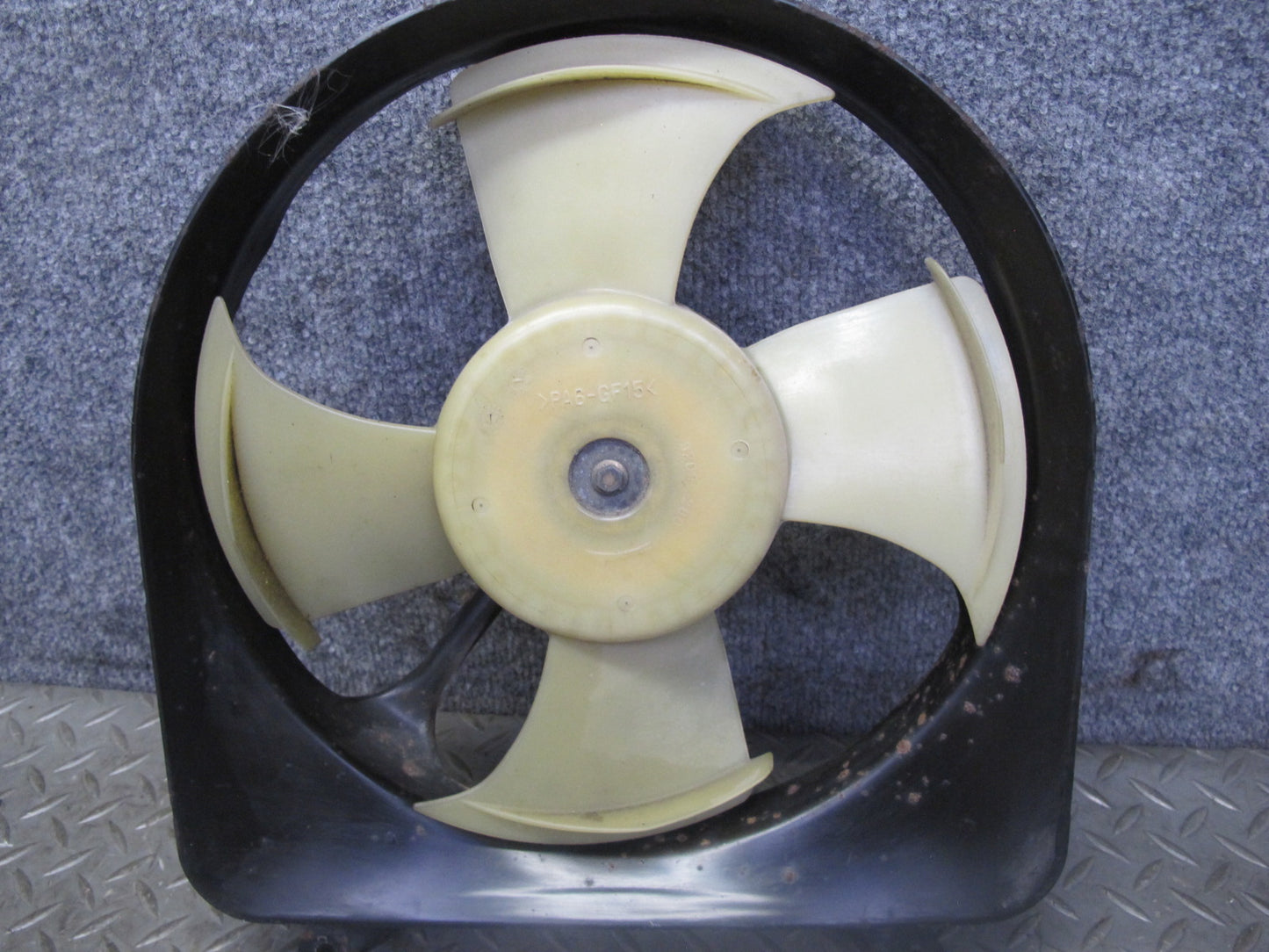 00-03 Honda S2000 Left 4 Blade Engine Cooling Fan Motor Shroud OEM