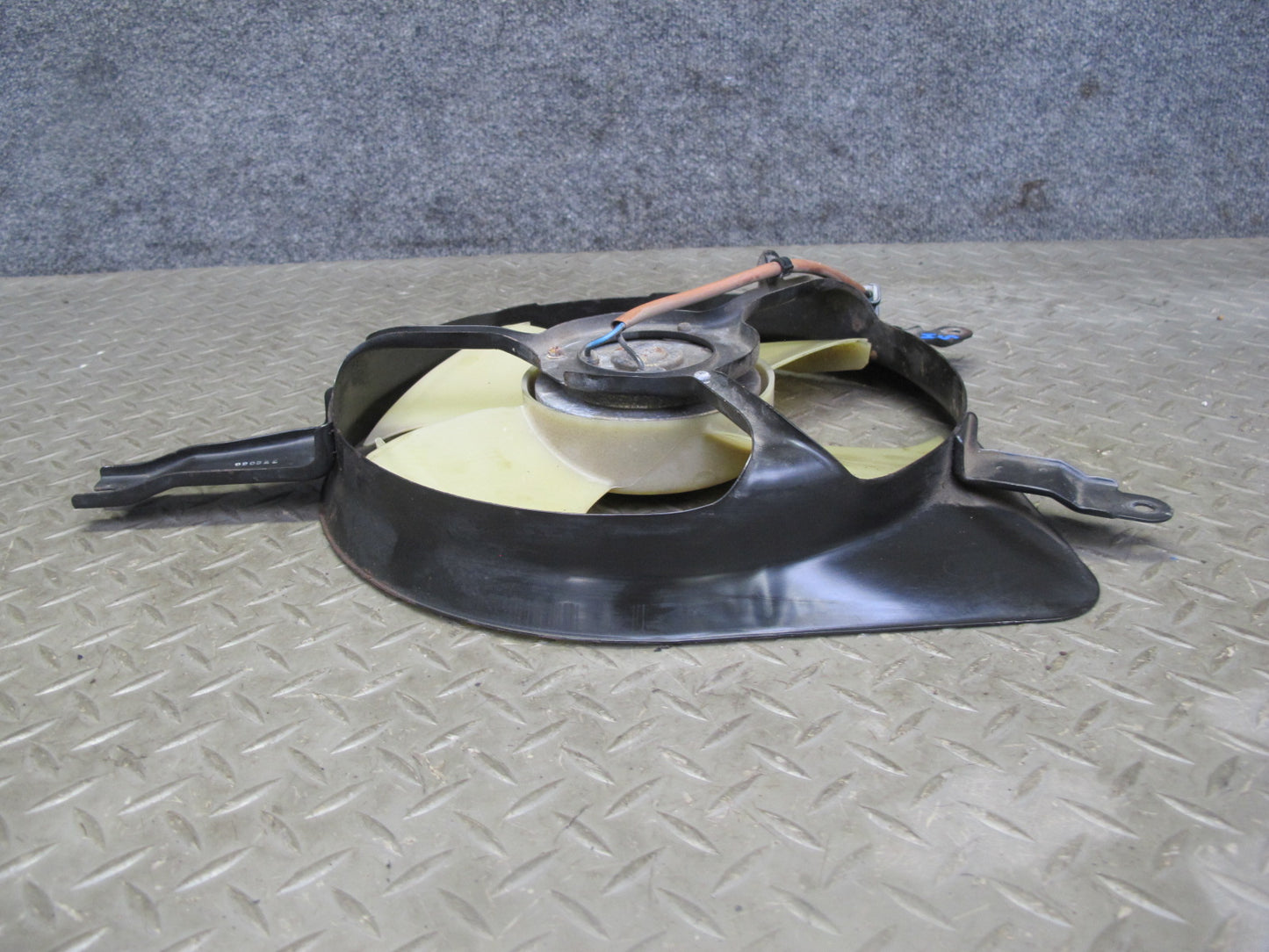 00-03 Honda S2000 Left 4 Blade Engine Cooling Fan Motor Shroud OEM