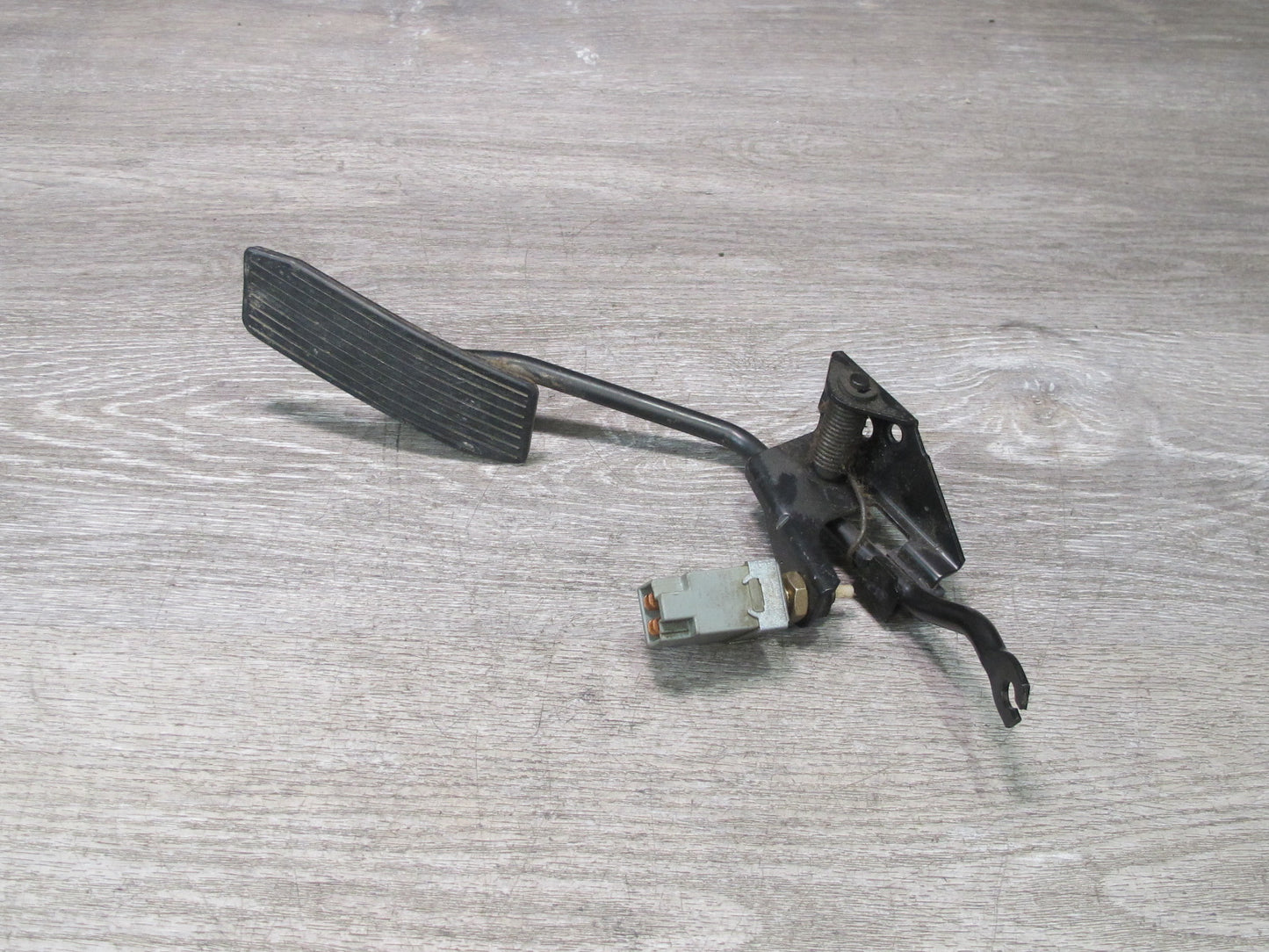 84-85 Mazda RX7 FB A/T Gas Accelerator Throttle Pedal OEM