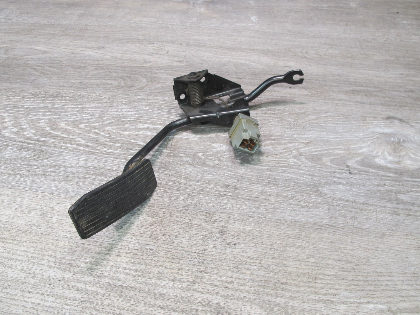 84-85 Mazda RX7 FB A/T Gas Accelerator Throttle Pedal OEM