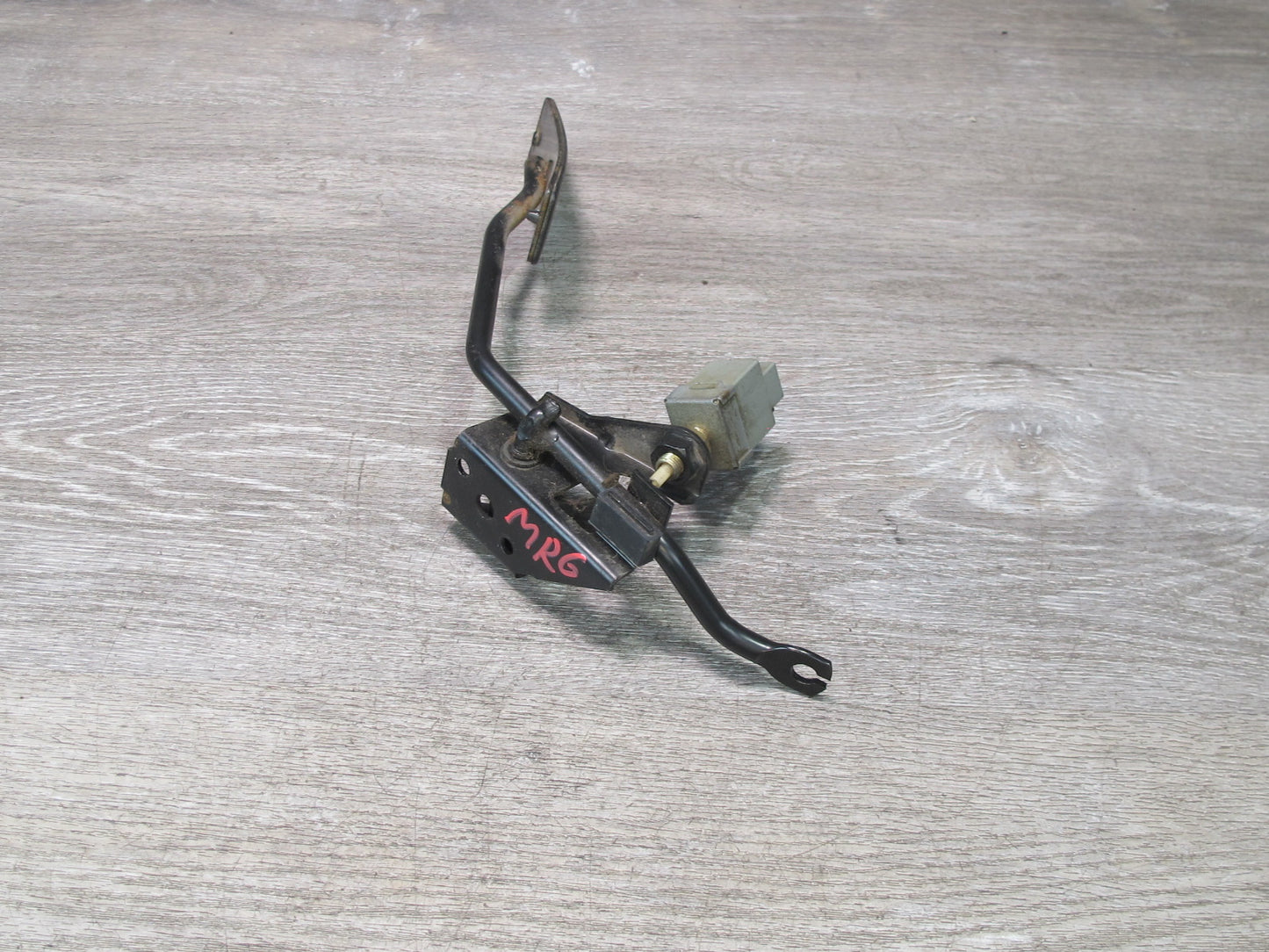 84-85 Mazda RX7 FB A/T Gas Accelerator Throttle Pedal OEM